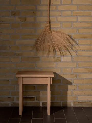 Artisan Hocker 30x40 cm - Warm lackierte Eiche - Kristina Dam Studio