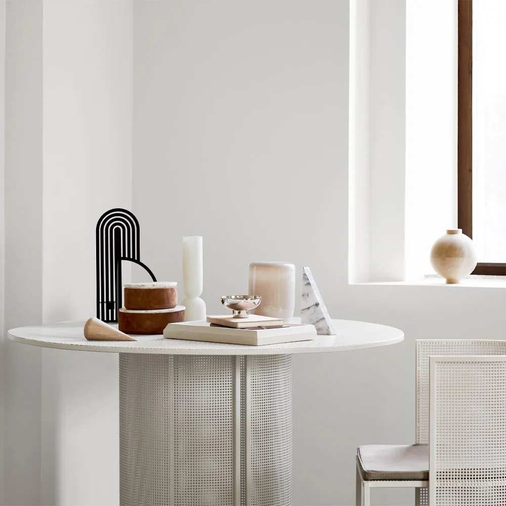 Bauhaus Esstisch, Beige Kristina Dam Studio