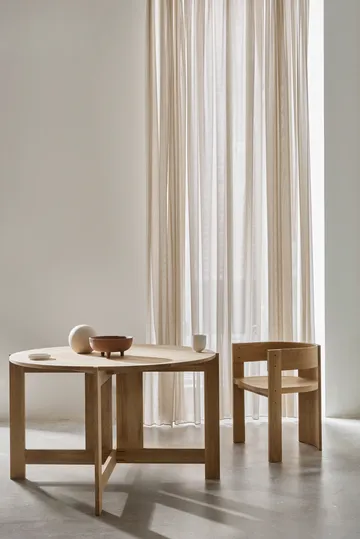 Collector Esstisch Ø120x74 cm - Warm lackierte Eiche - Kristina Dam Studio