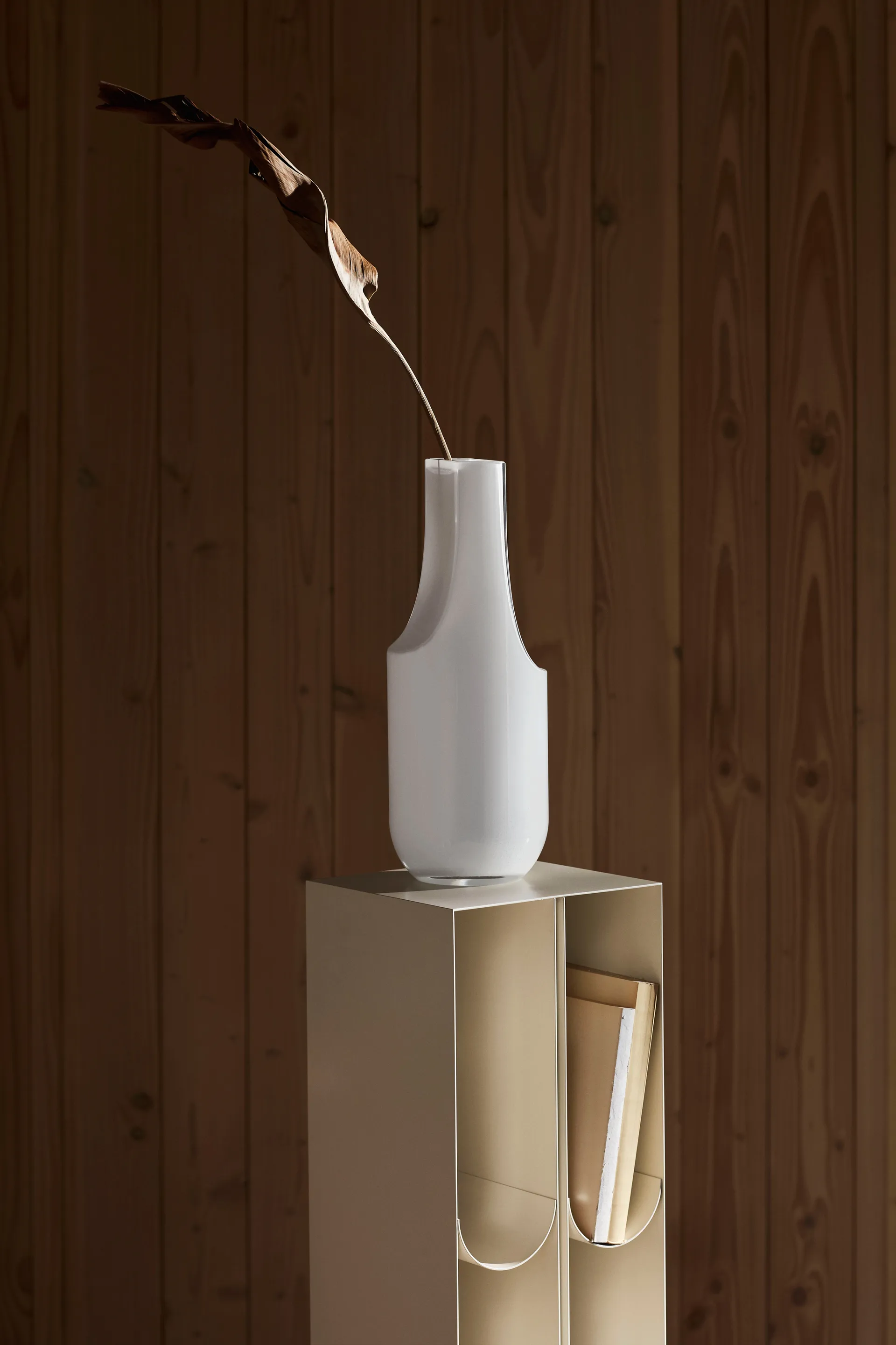 Curved Sockel, Beige Kristina Dam Studio