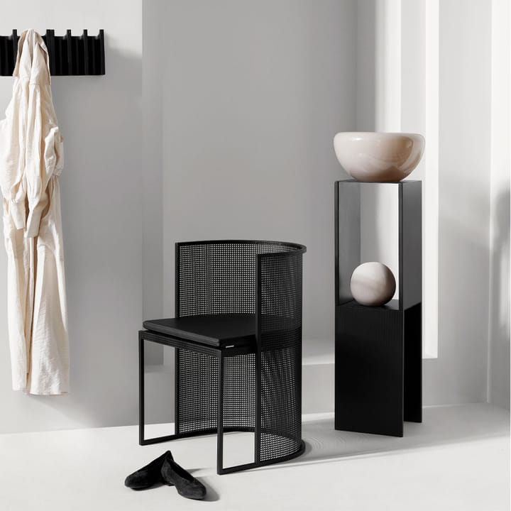 Pedestal Beistelltisch - Black - Kristina Dam Studio