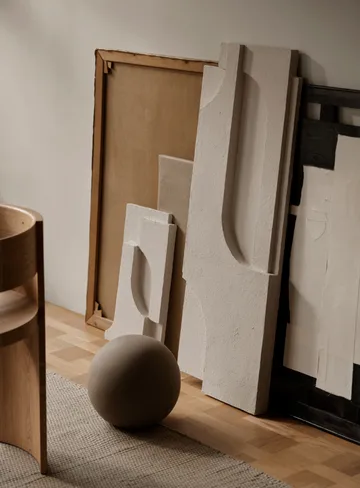 Serif Relief Wanddekoration L - Off white - Kristina Dam Studio