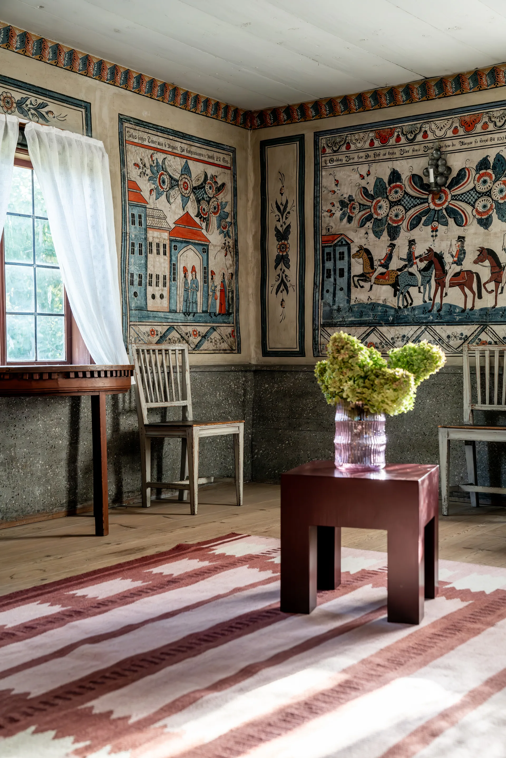 Röllakan Iris Wollteppich, Rasberry, 250x350 cm Layered