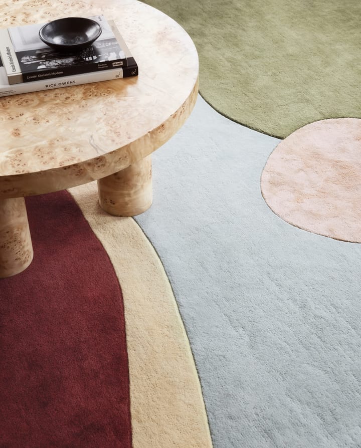 Sleeping Flower Wollteppich, 250x350 cm Layered