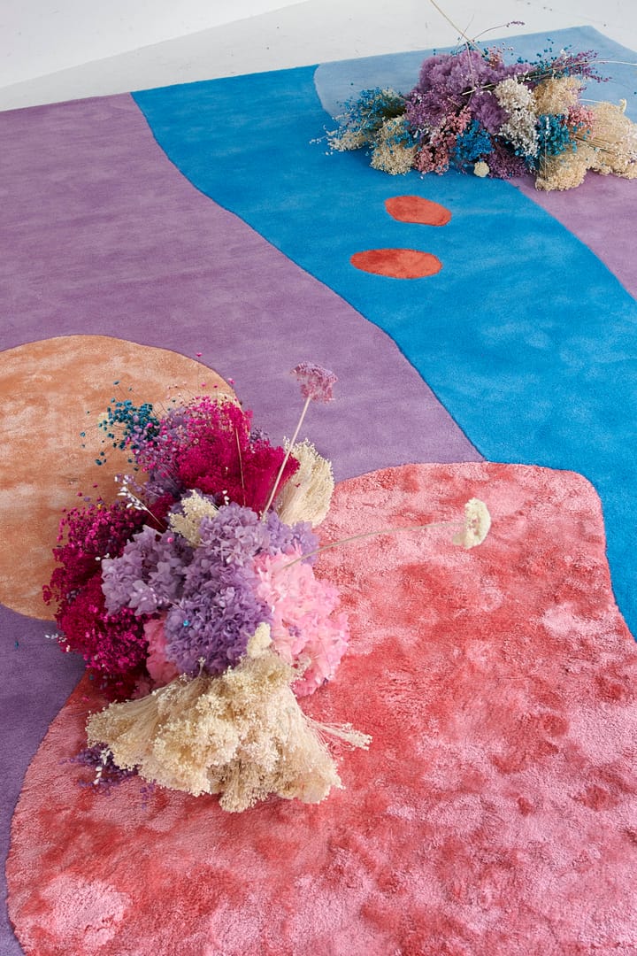 Sleeping Flower Wollteppich, 250x350 cm Layered