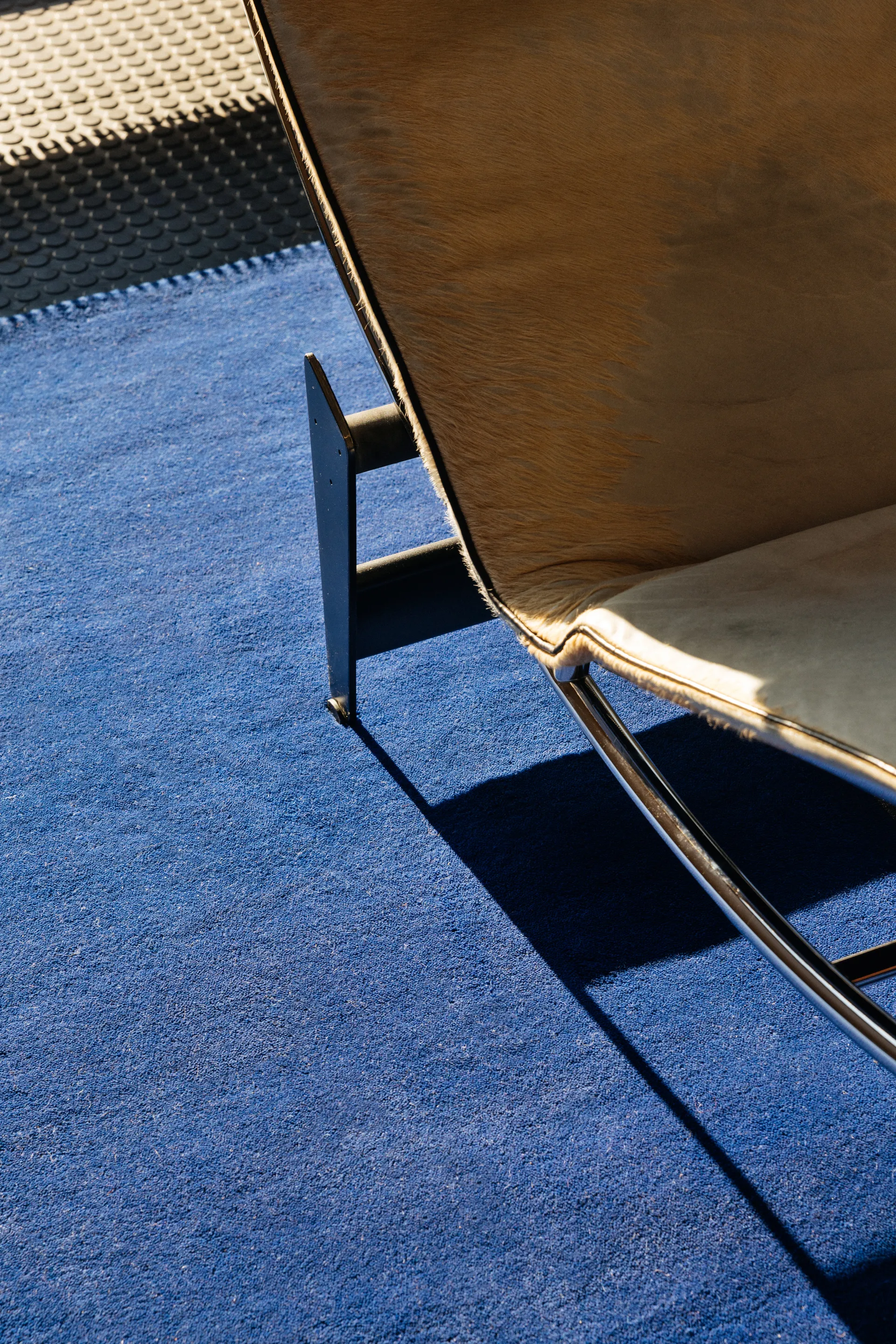 Solid Wool Wollteppich, Blue foncé, 250x350 cm Layered