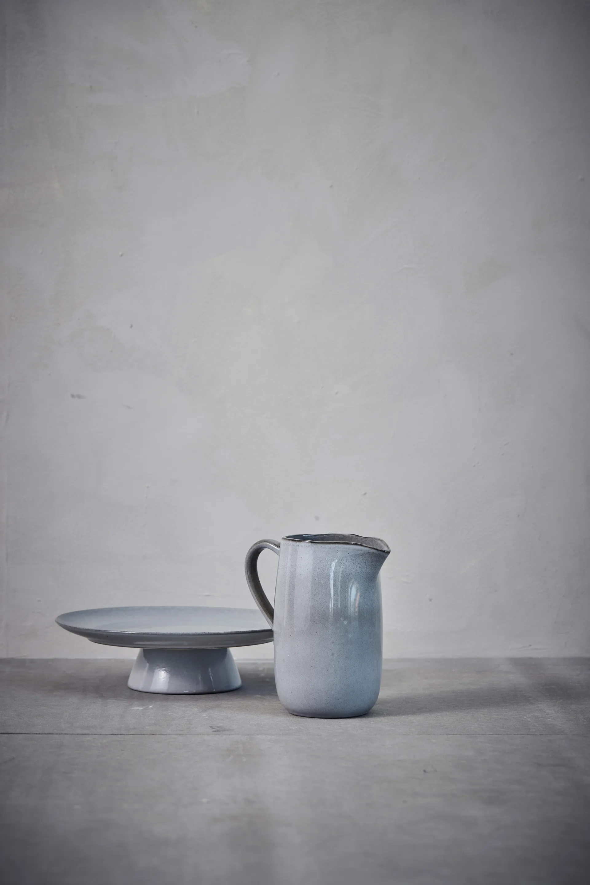 Amera Tortenständer Ø 32,5 cm, Grey Lene Bjerre