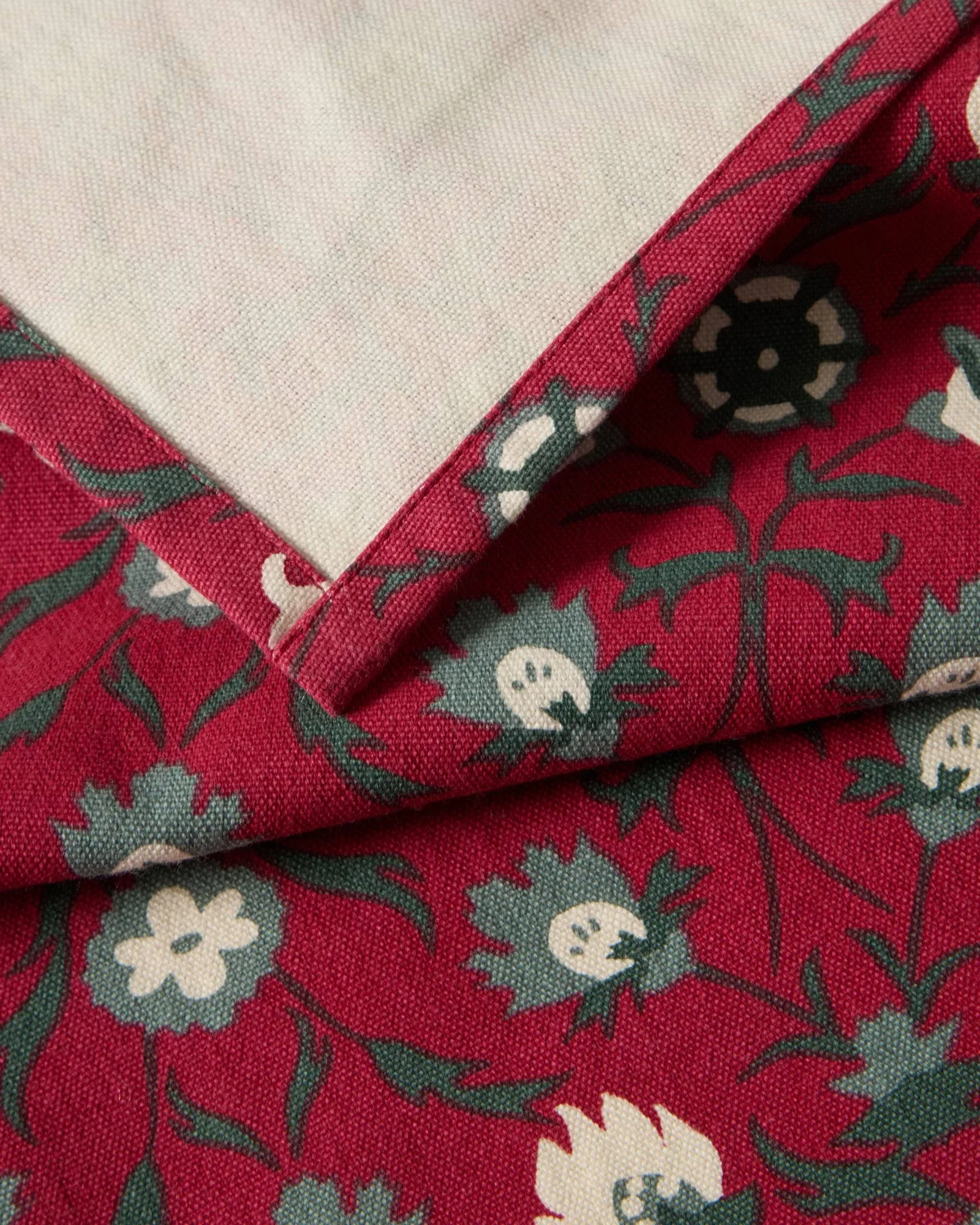Flower-Print Serviette aus Bio-Baumwolle, Rot-Beige-Grün Lexington