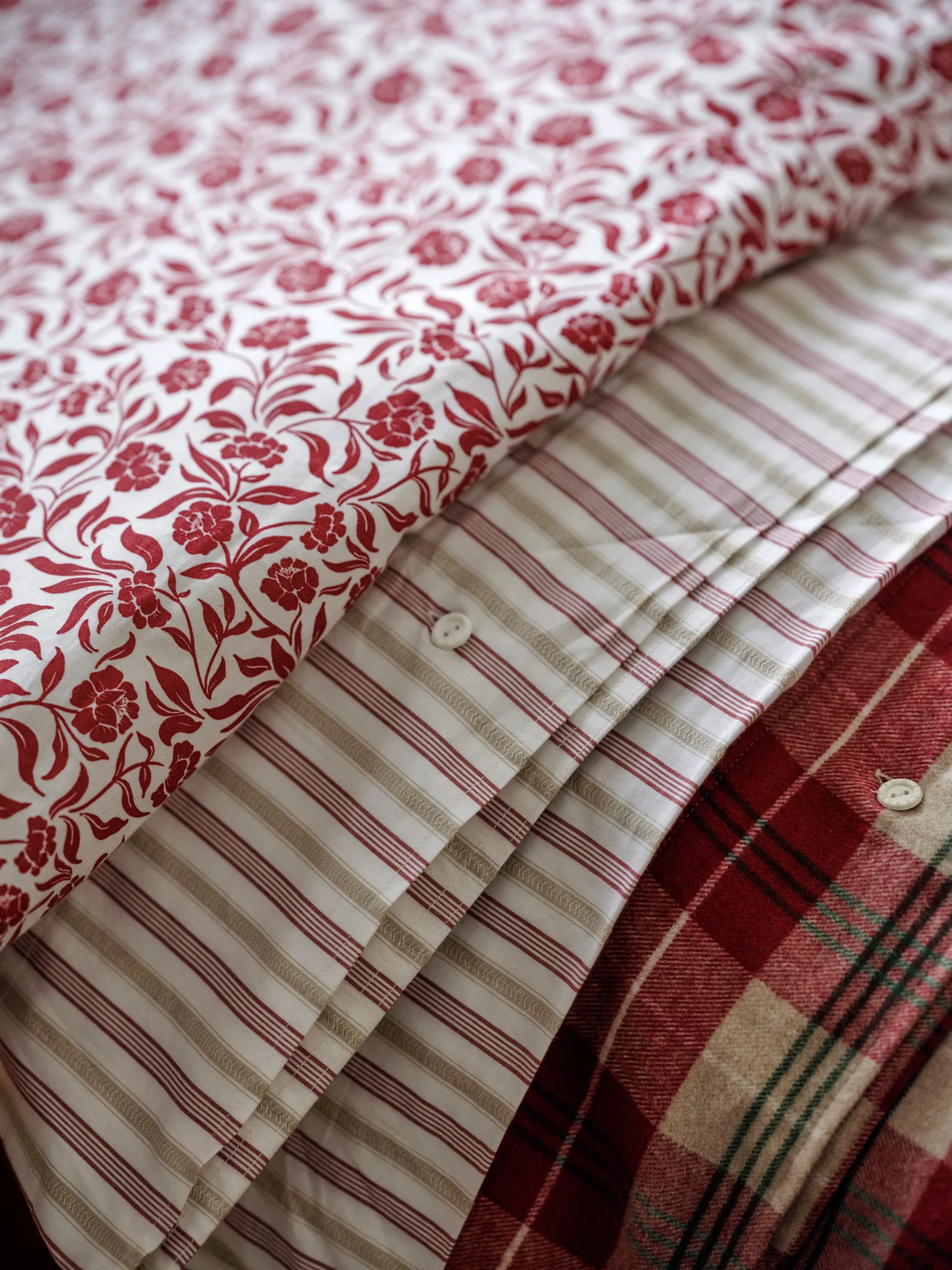 Flower Printed Cotton Satin Bettwäsche-Set, Weiß-Rot Lexington