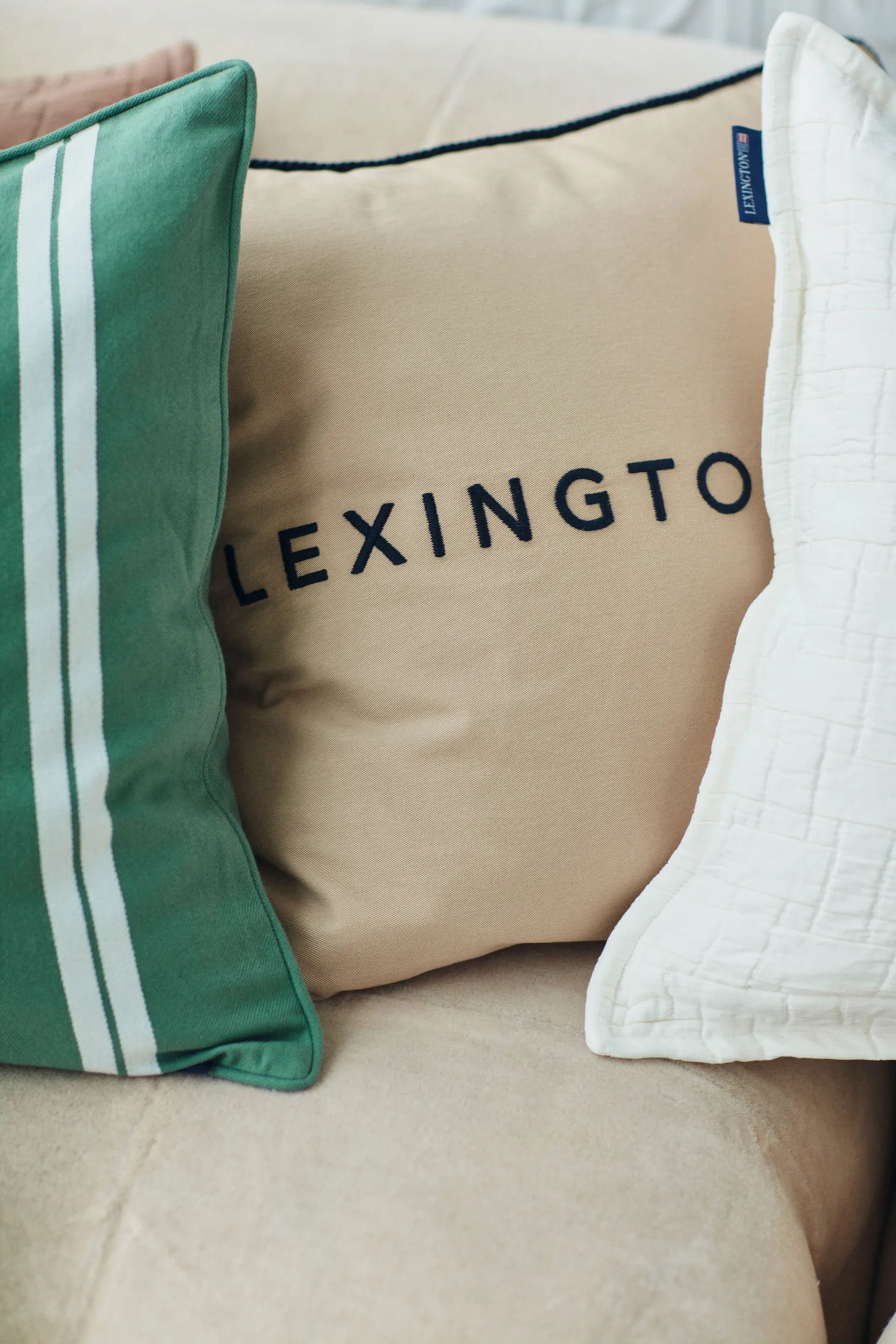 Logo Organic Cotton Twill Kissenbezug 50 x 50cm, Beige-dark blue Lexington