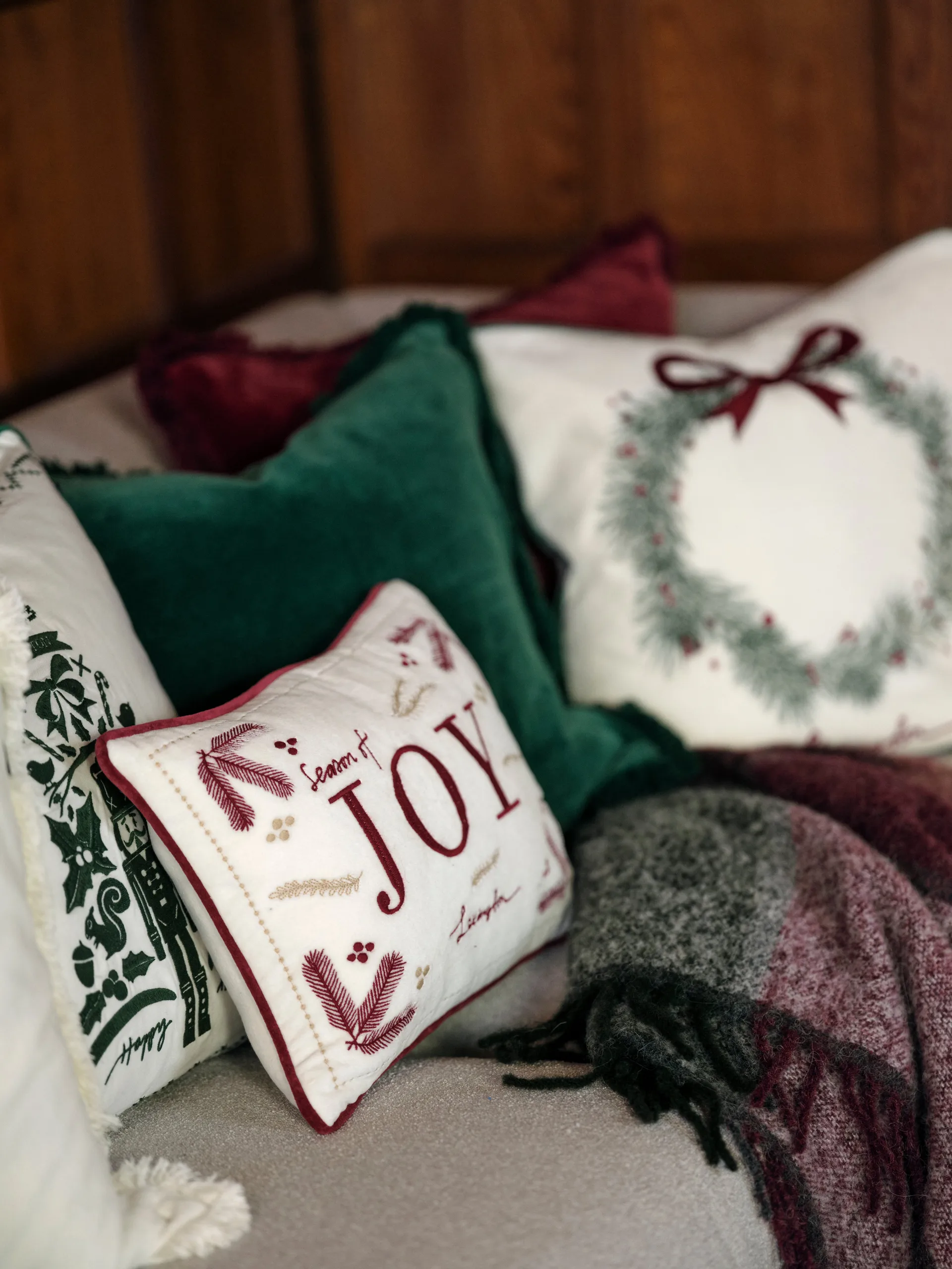 Organic Cotton Velvet Kissenbezug mit Fransen 50x50 cm, Grün Lexington