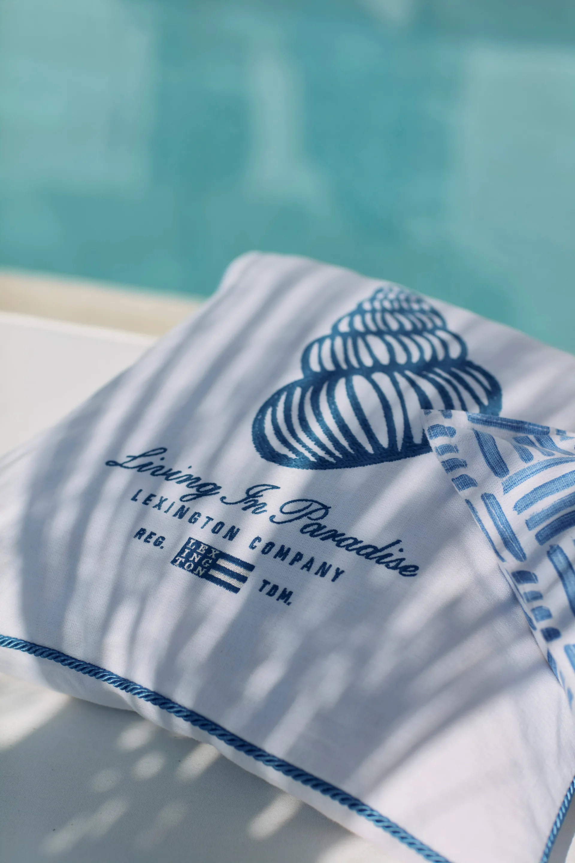 Seashell Cotton Canvas Kissenbezug 50 x 50cm, White-blue Lexington