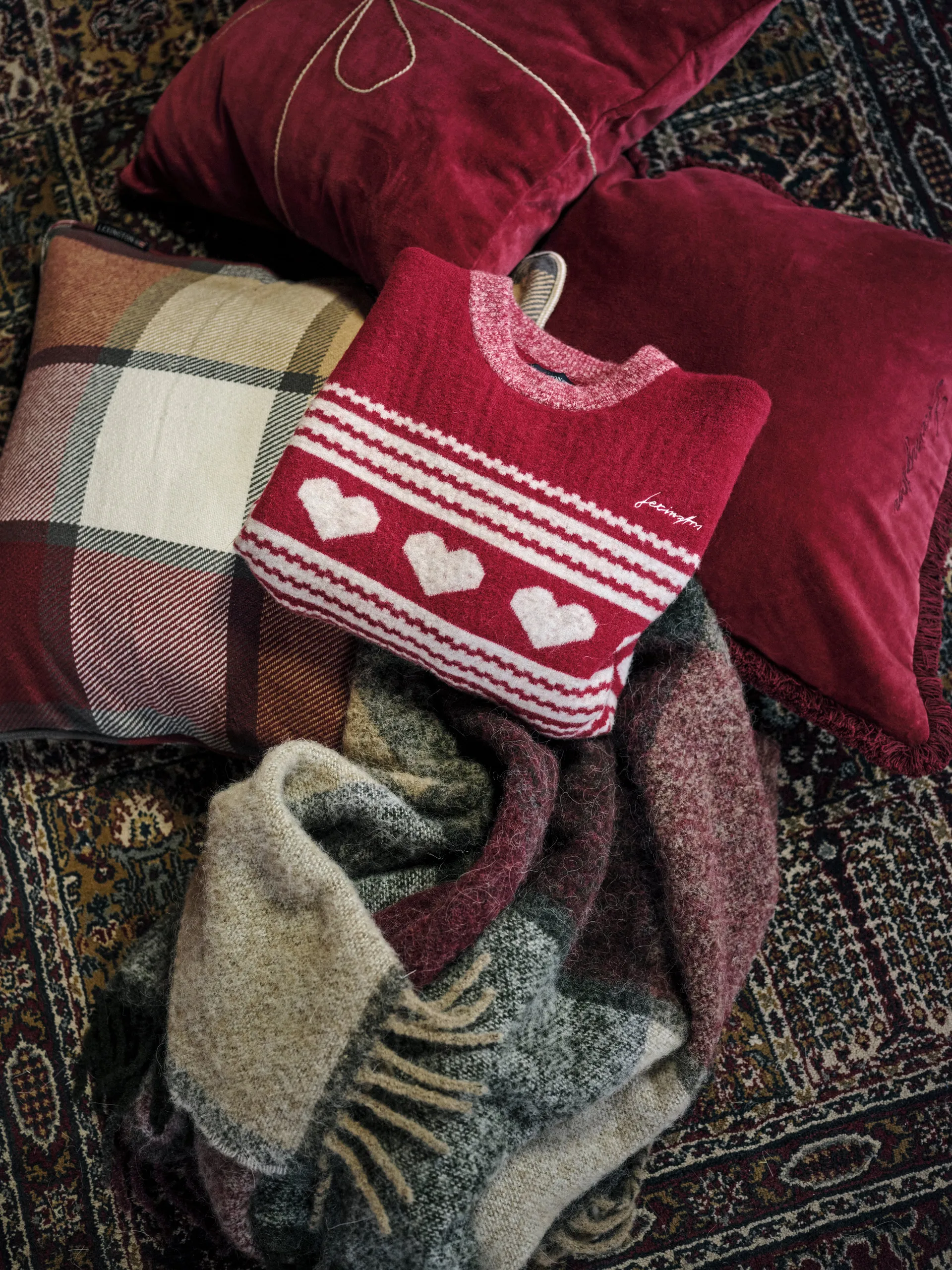 Wrapped Velvet Kissenbezug 50x50 cm, Rot Lexington