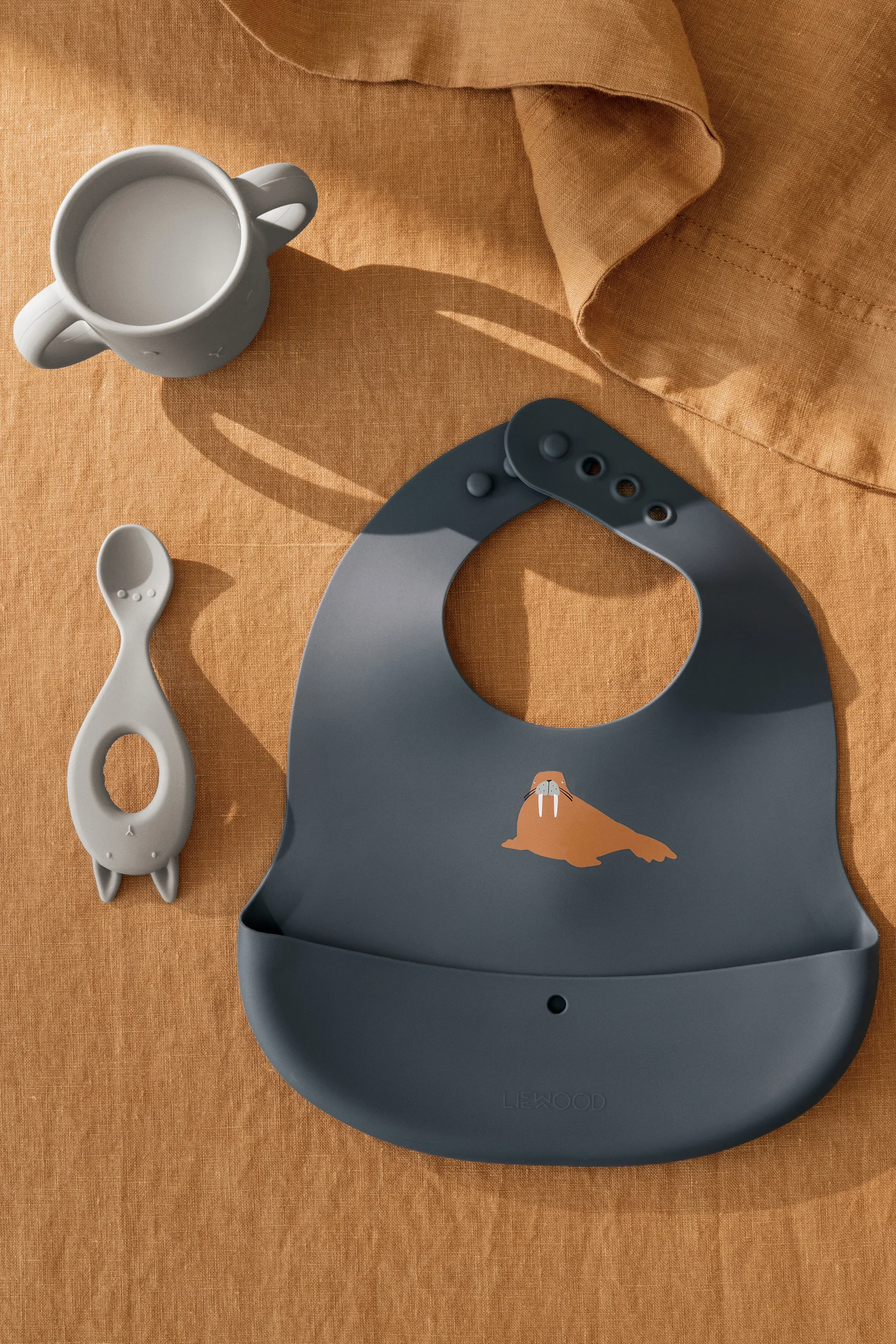 Ember bedrucktes Lätzchen 2-teilig, Arctic Sea-Ocean view Liewood