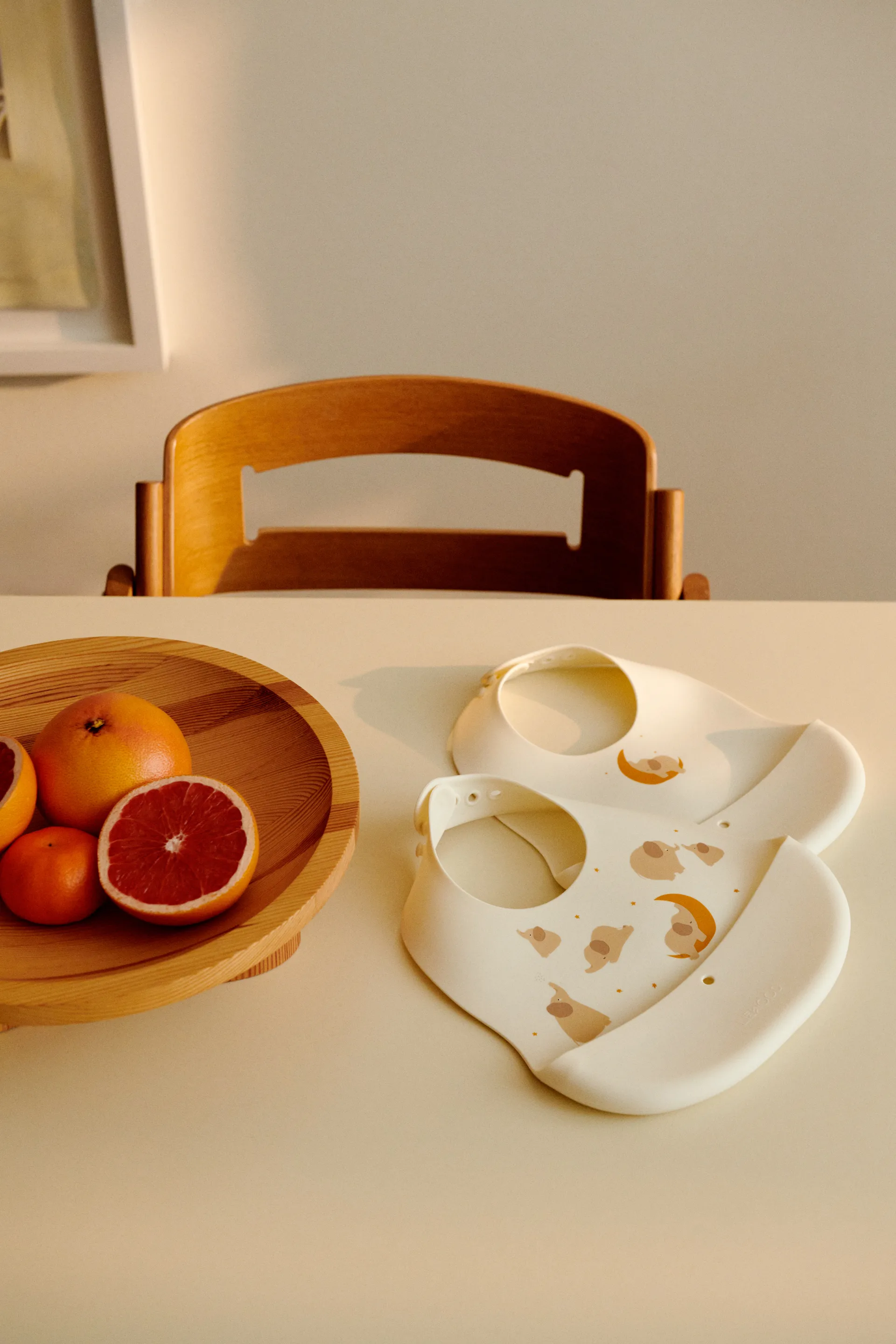 Ember bedrucktes Lätzchen 2-teilig, Elephant-Creme de la creme Liewood