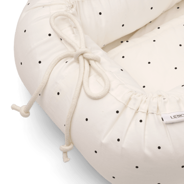 Gro printed Babynest - Classic dot creme de la creme - Liewood