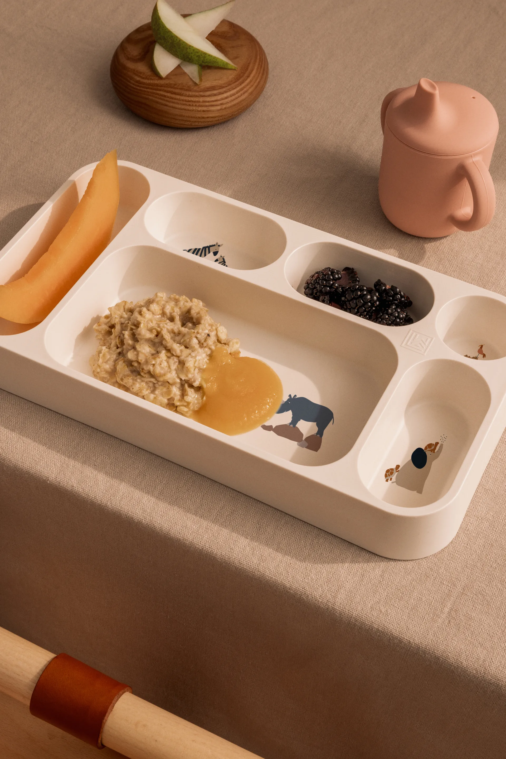 Mosu Teller mit 6 Fächern 17x30 cm, All together-Sandy Liewood