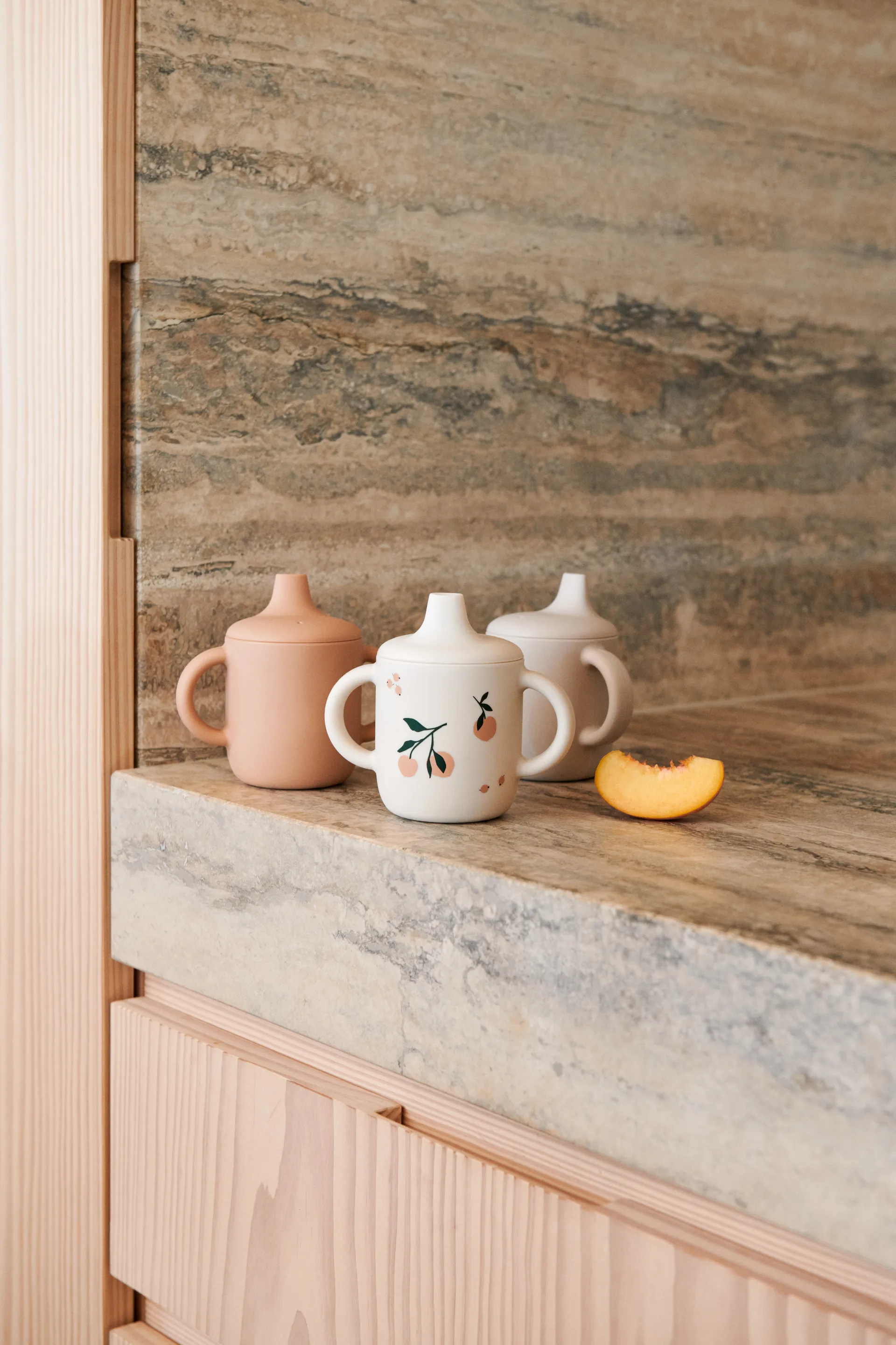 Neil Schnabeltasse 15 cl, Peach-Sea shell mix Liewood