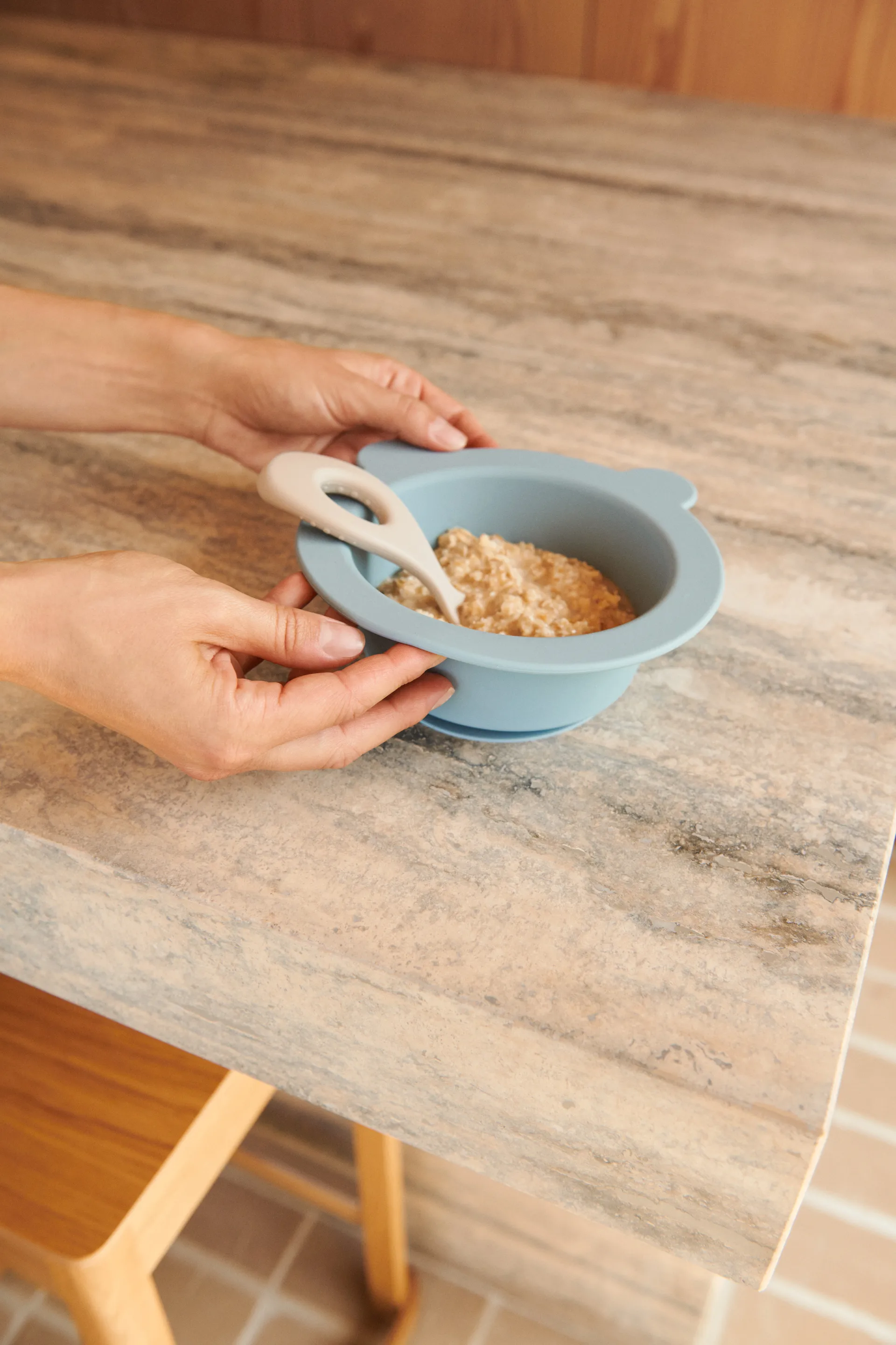 Peony Schale mit Saugnapf Ø16 cm 2-teilig, Sea blue-Whale blue Liewood