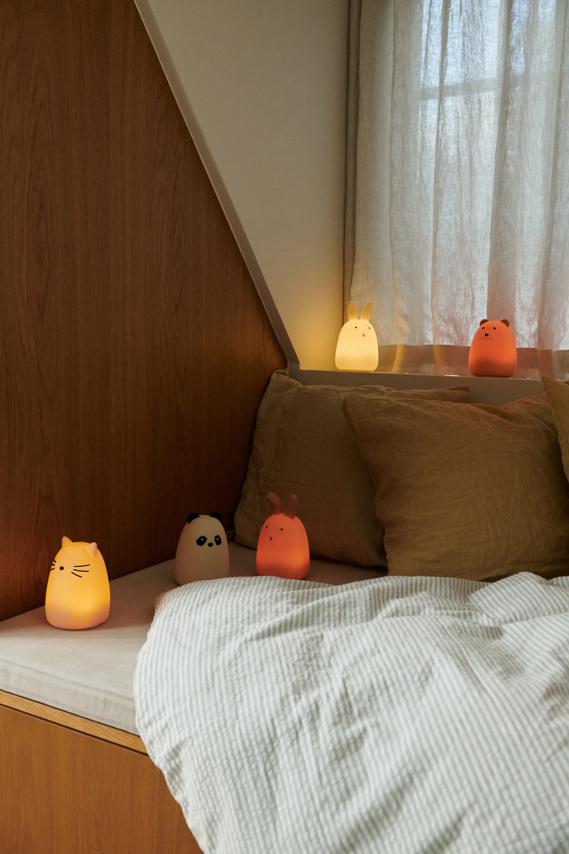 Winston Kaninchen-Nachtlampe, Rabbit dark rose Liewood