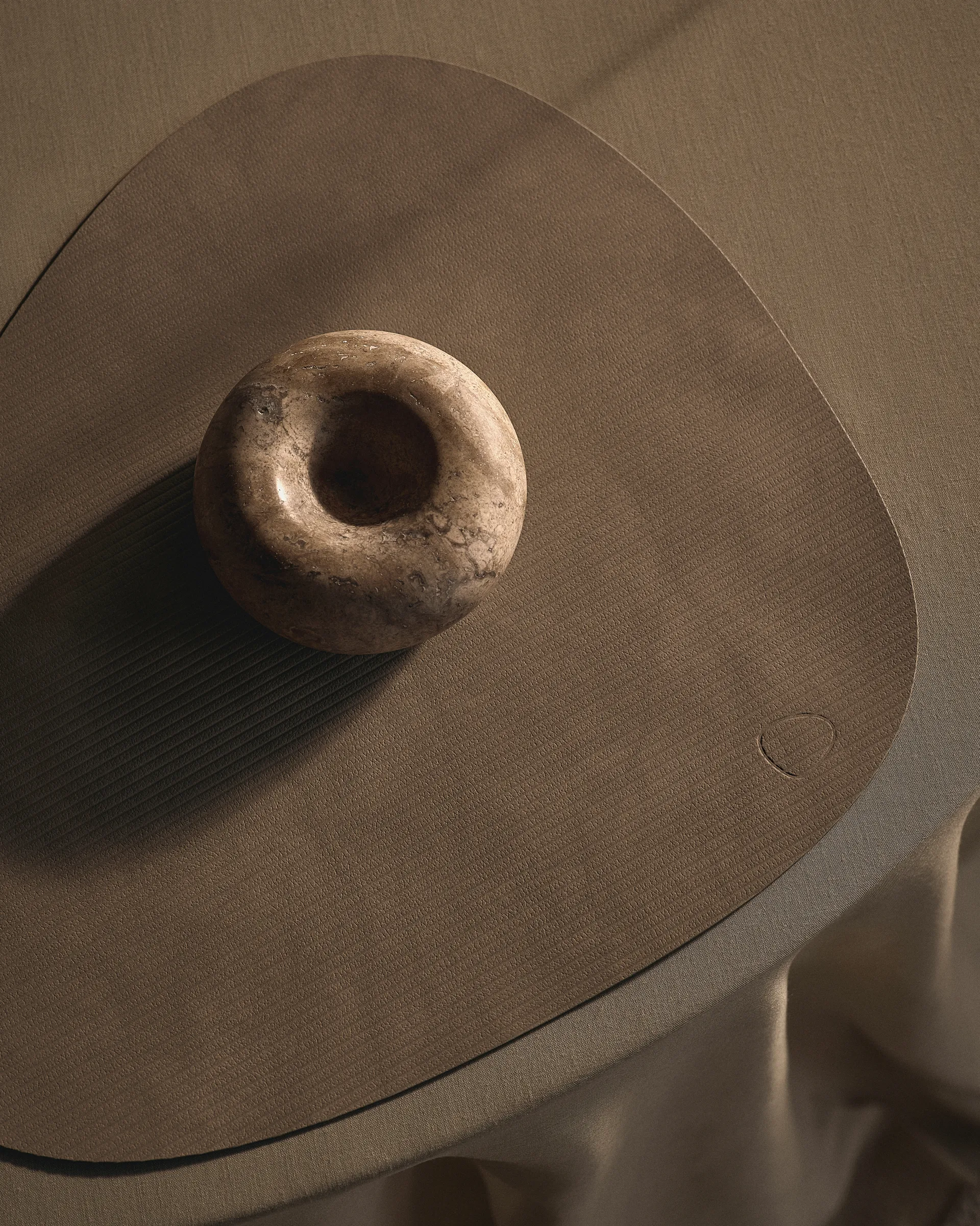 Corduroy Tischset curve L, Nomad Grey LIND DNA