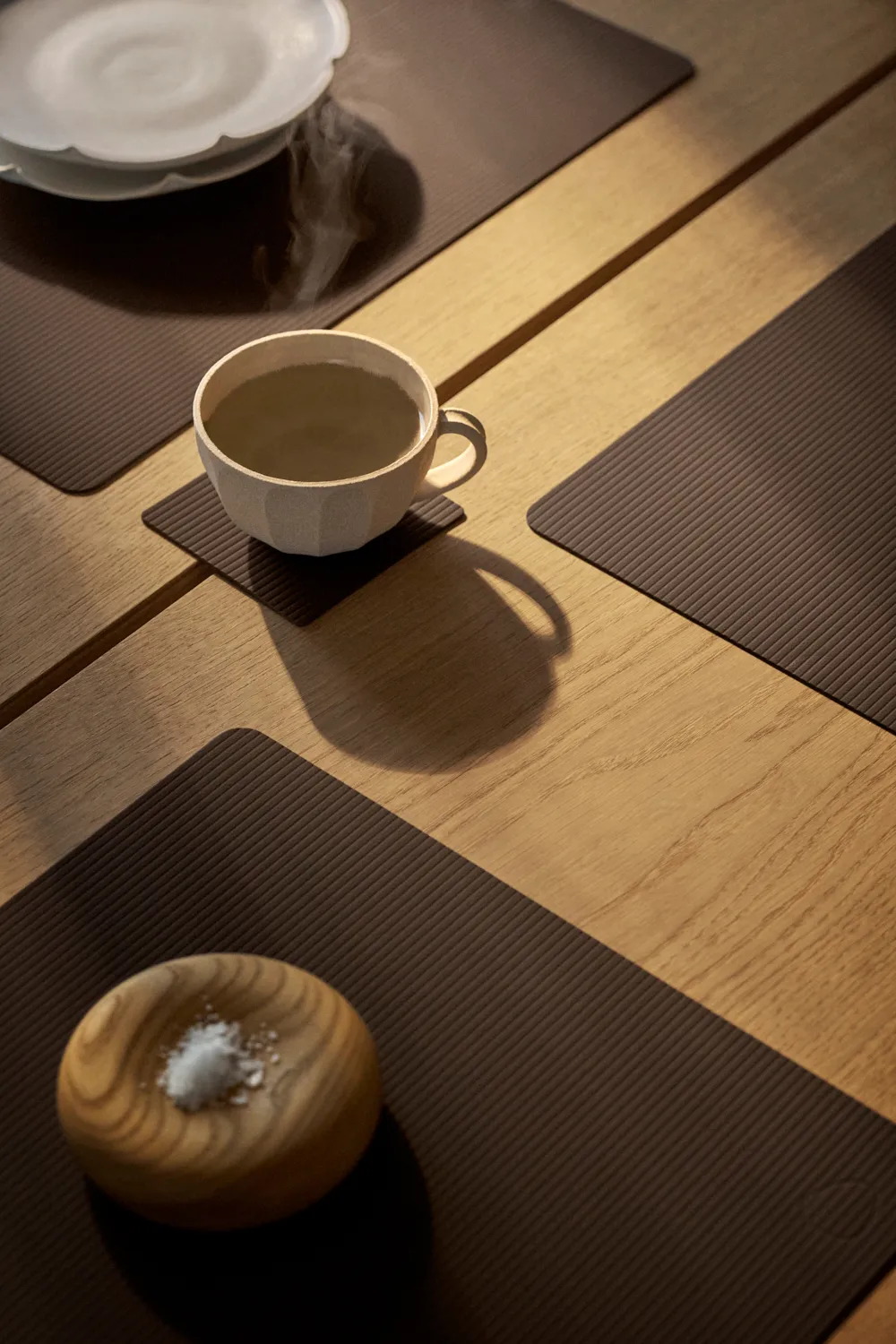 Corduroy Tischset square L, Hazel LIND DNA