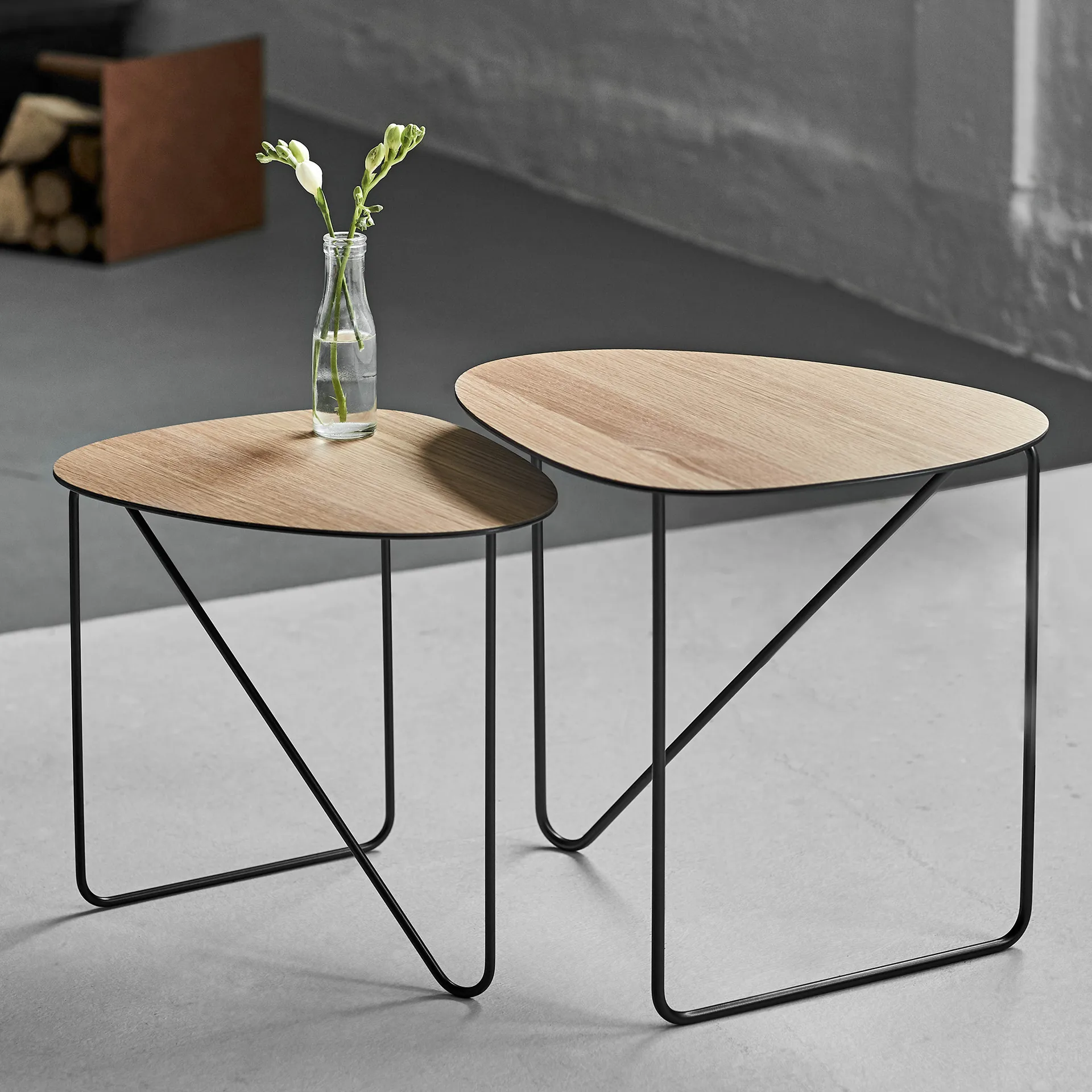Curve Beistelltisch M, Eiche LIND DNA