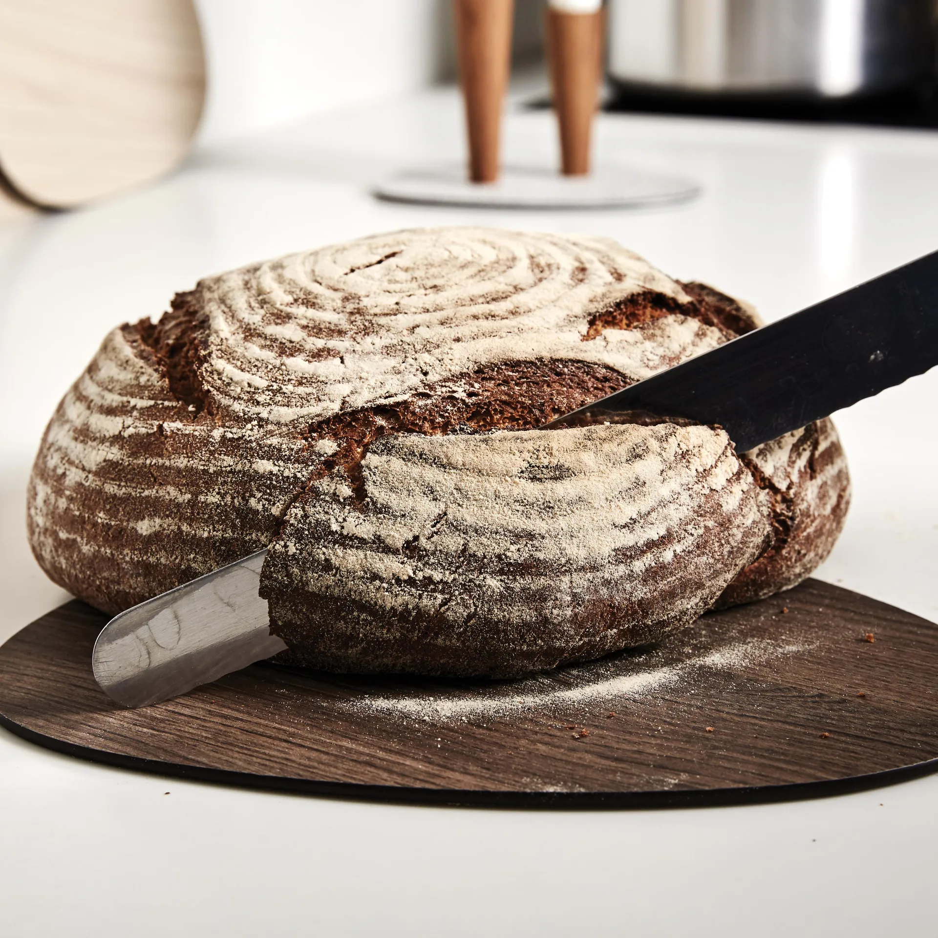 Cut & Serve curve Schneidebrett S, Walnuss LIND DNA