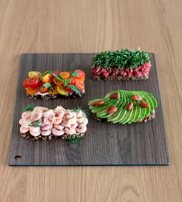 Cut & Serve square Schneidebrett L - Walnuss - LIND DNA