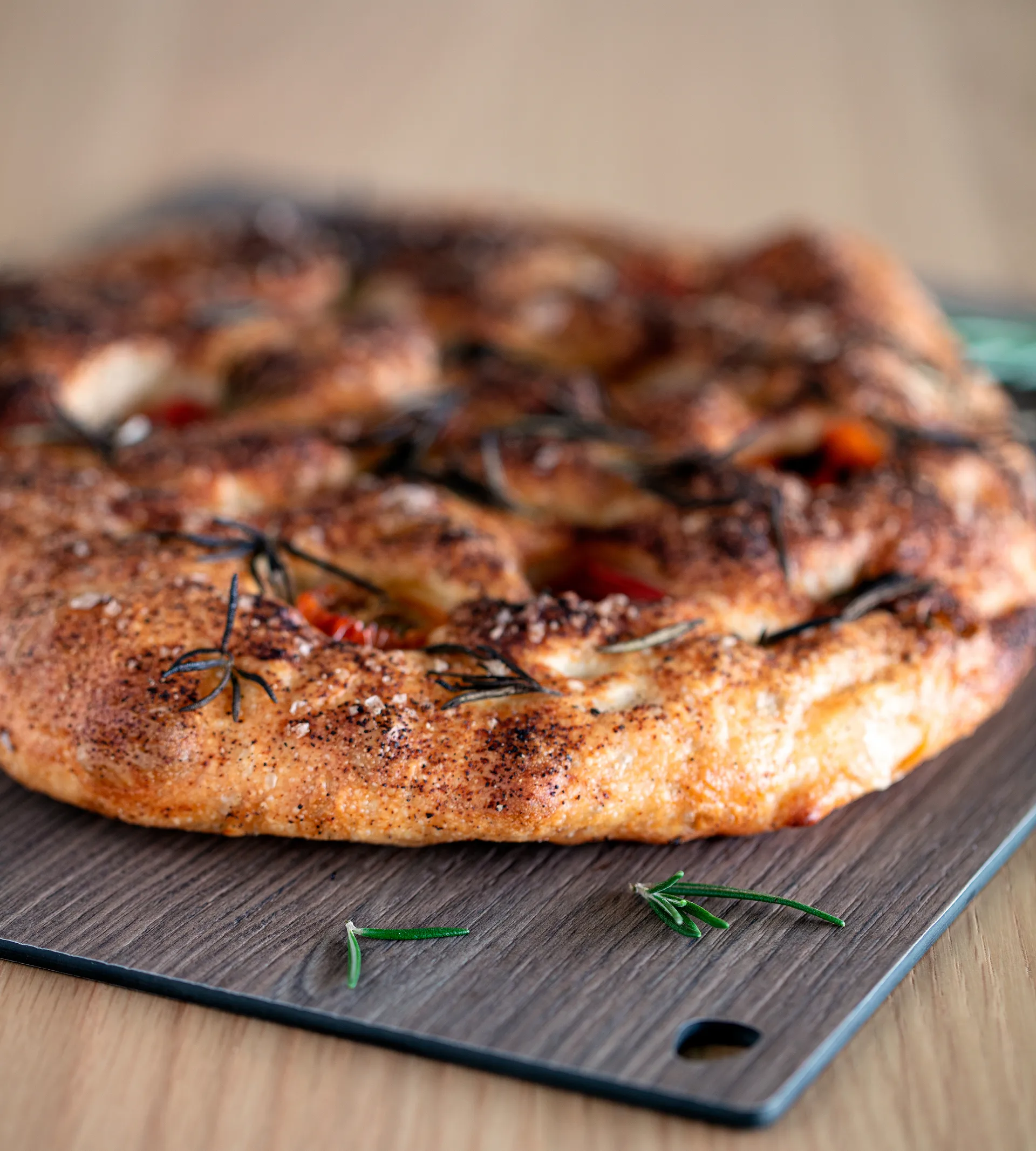 Cut & Serve square Schneidebrett L, Walnuss LIND DNA