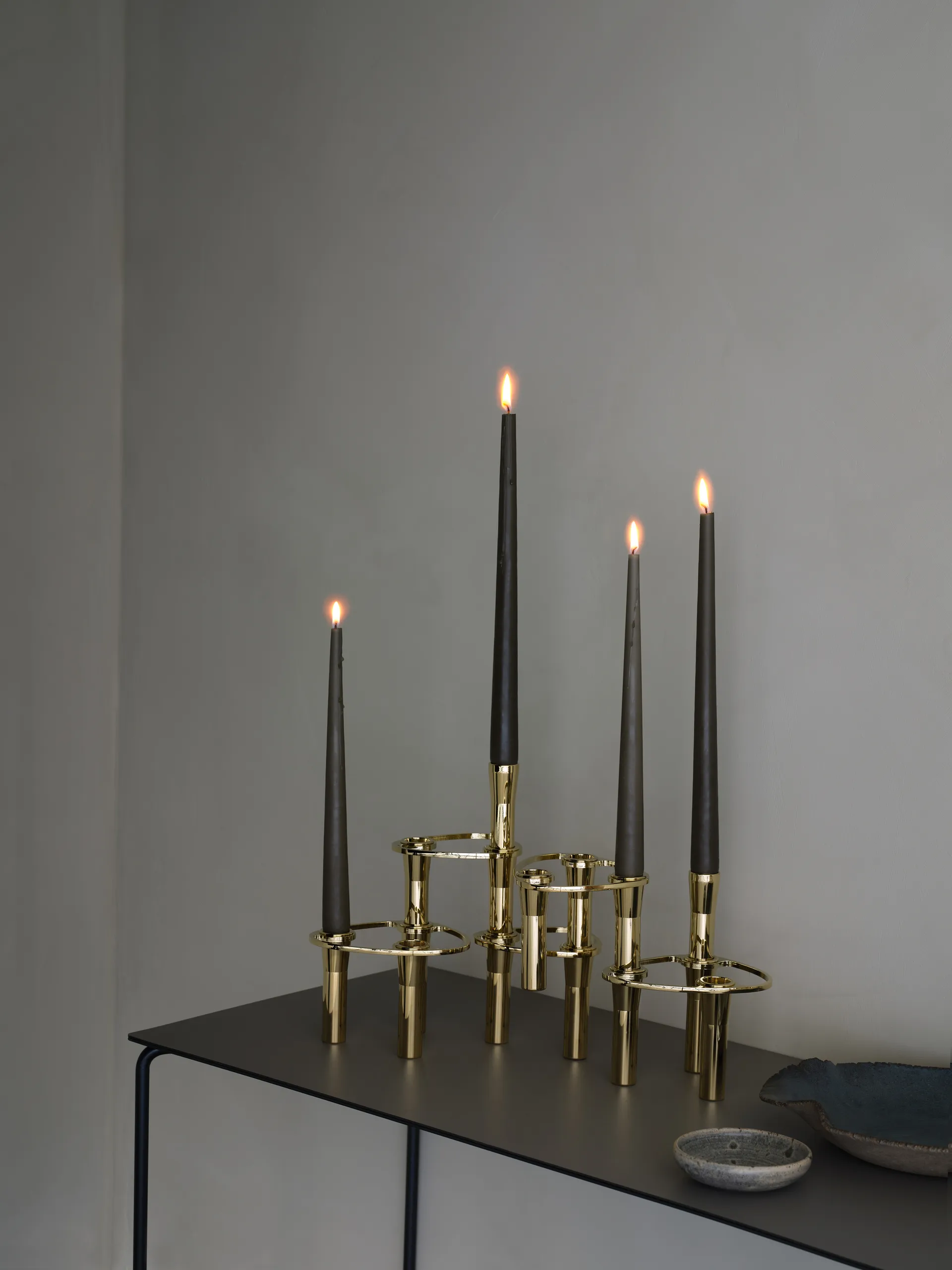 Lind Curve kombinerbarer Kerzenhalter 24K vergoldet, Triple LIND DNA