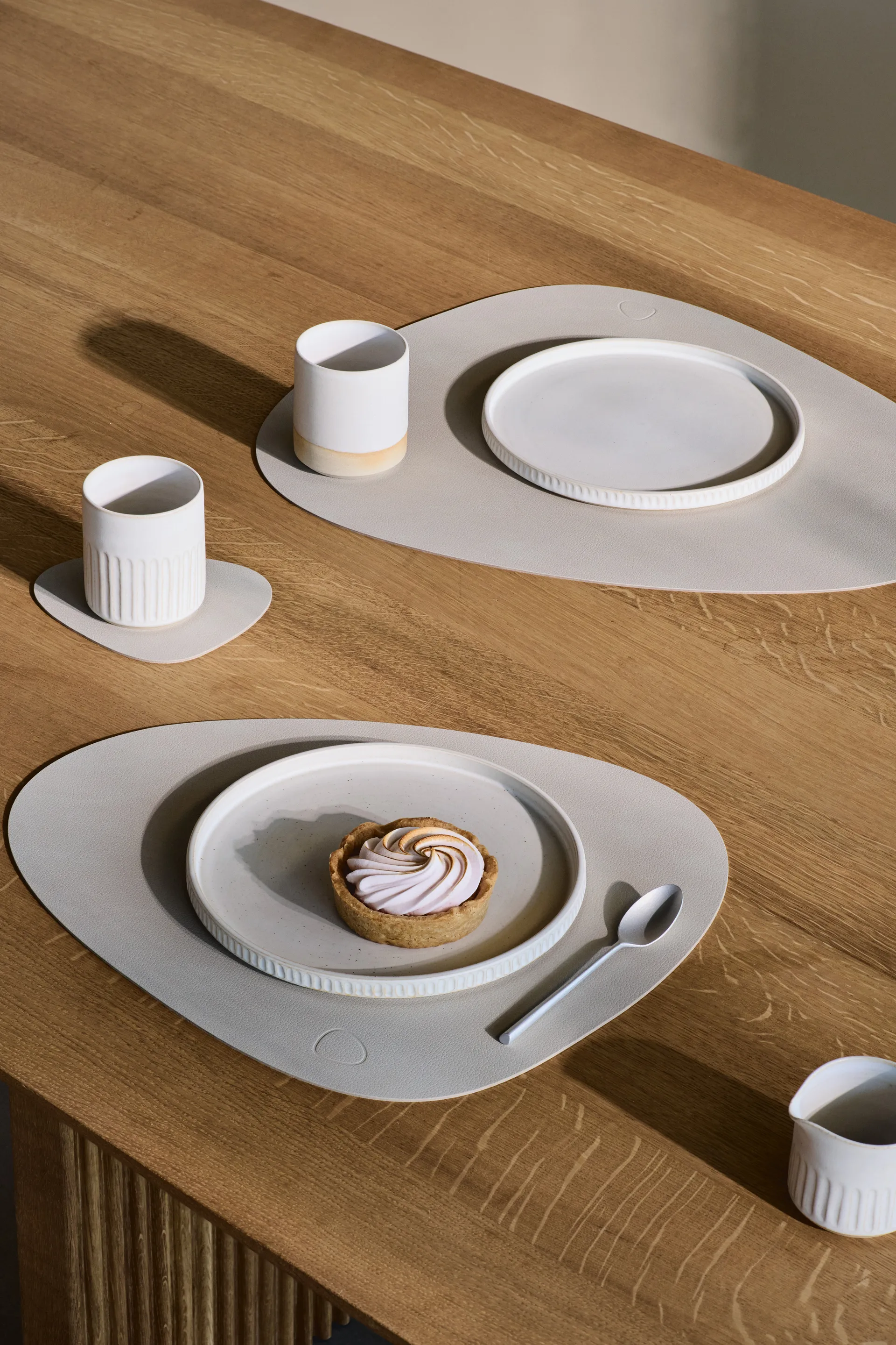 Nupo Glasuntersetzer curve, Oyster white LIND DNA