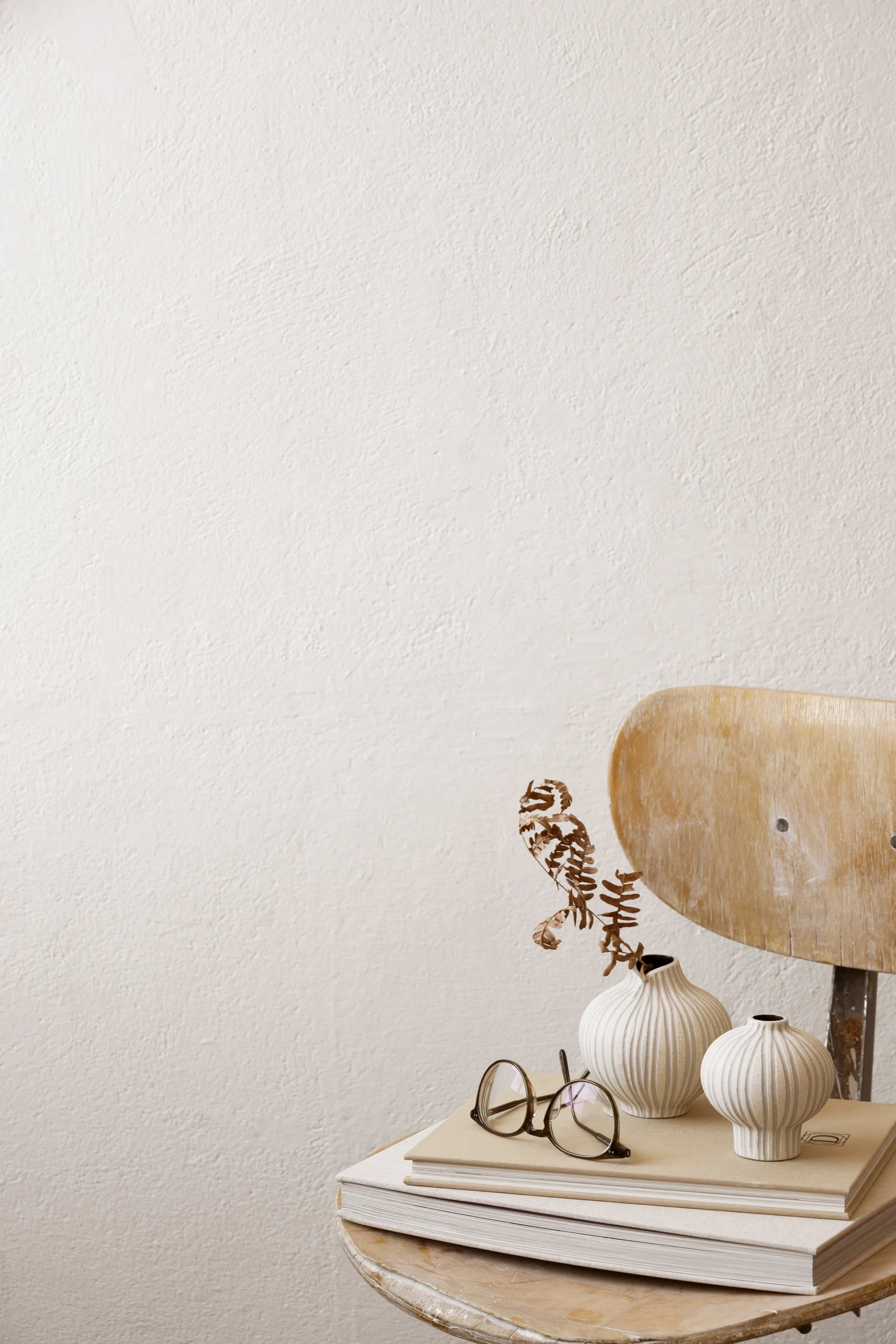 Line Vase, Sand white stone stripe, medium Lindform