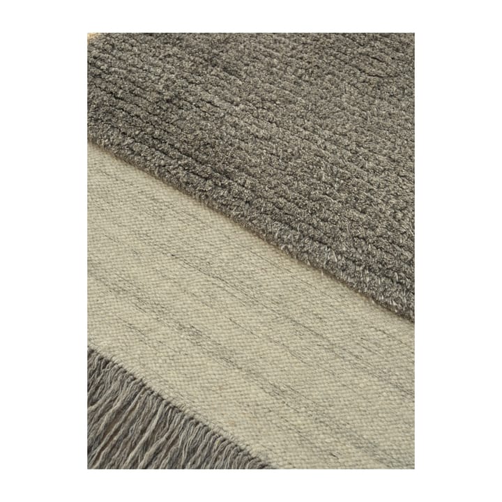 Humble Act Wollteppich 170 x 240cm, Stone Linie Design