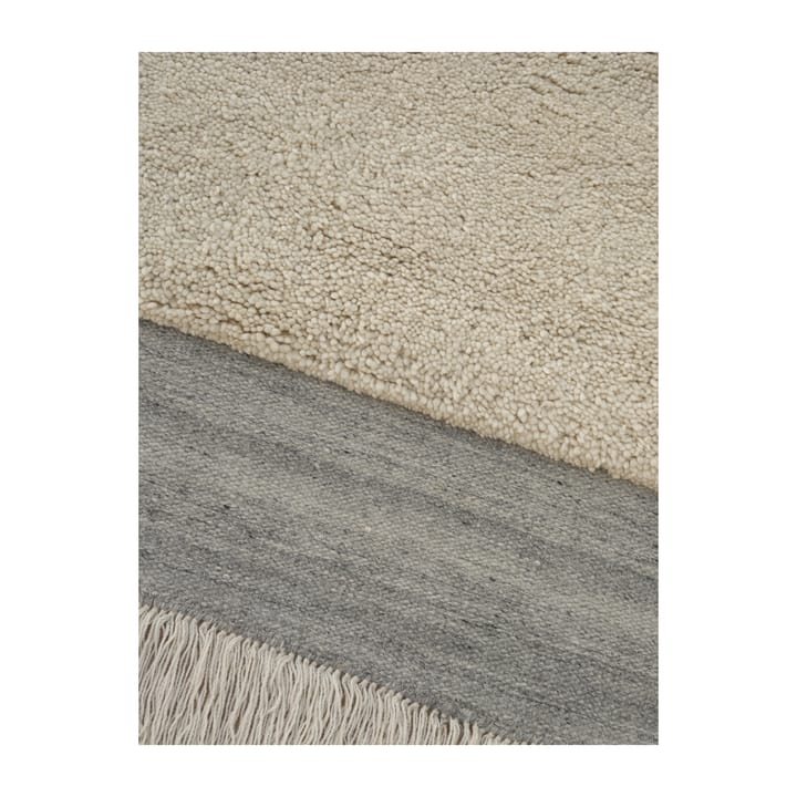 Humble Act Wollteppich 250 x 350cm, Ivory Linie Design