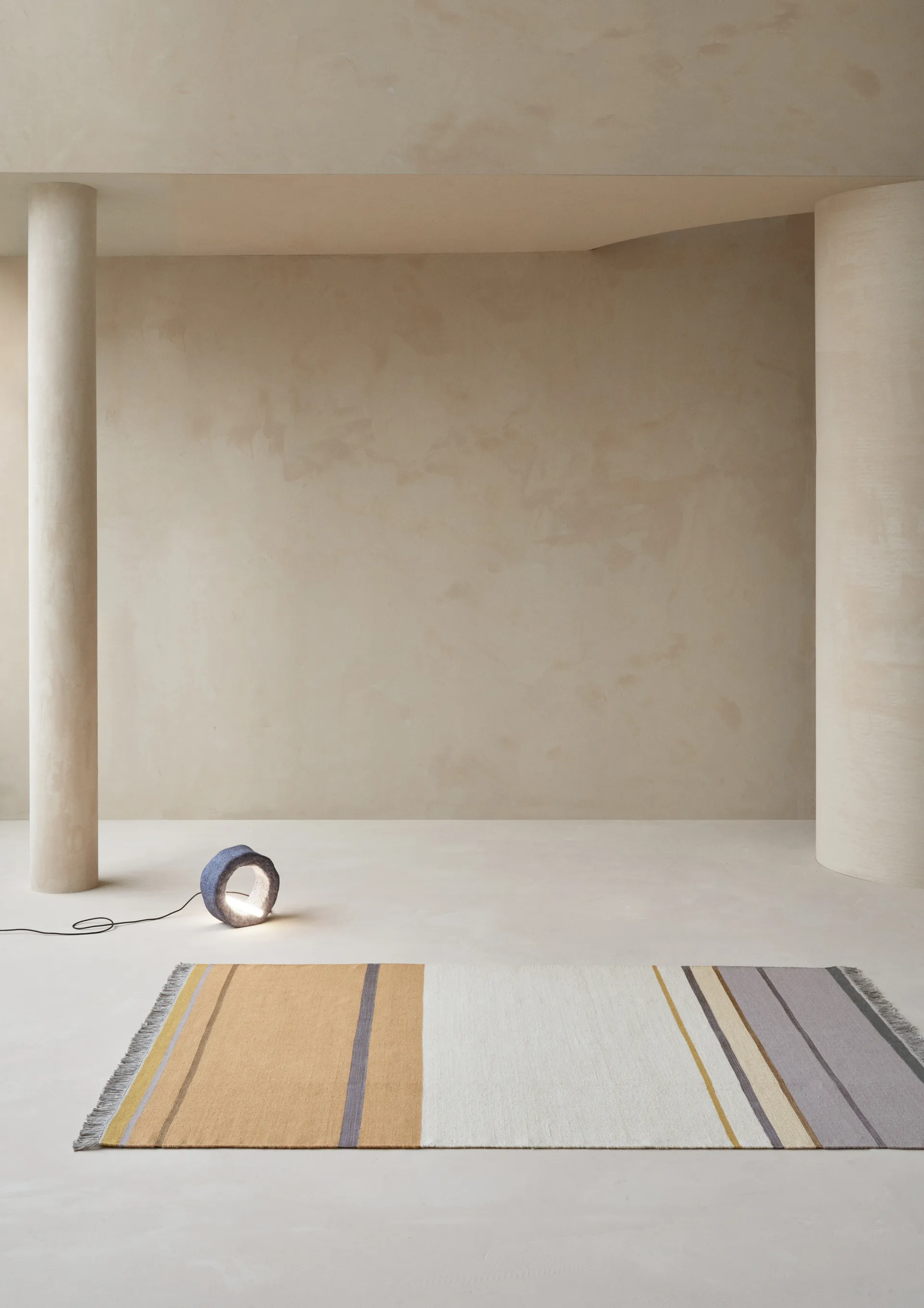 Metallum Teppich 200 x 300cm, Mustard Linie Design