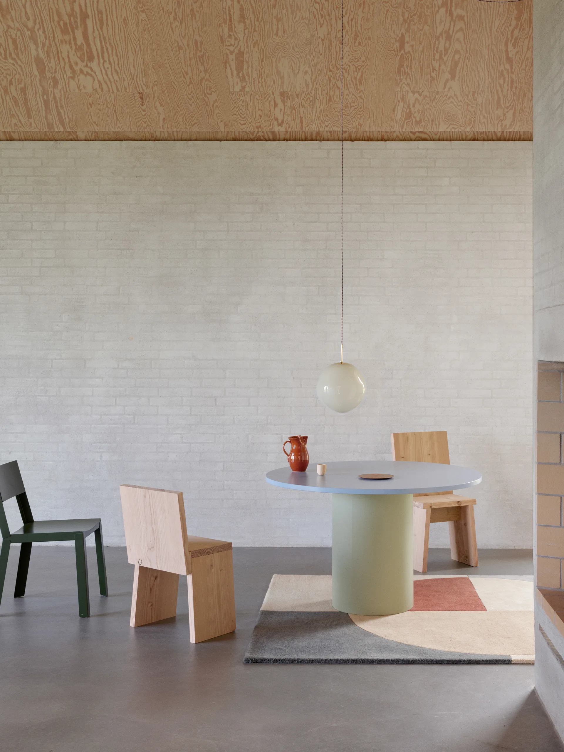 Radiality Wollteppich, Ruby, 140 x 200cm Linie Design