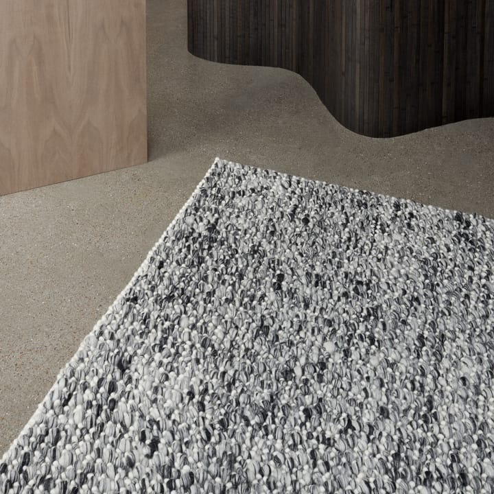 Sigri Teppich 140 x 200cm - Charcoal - Linie Design