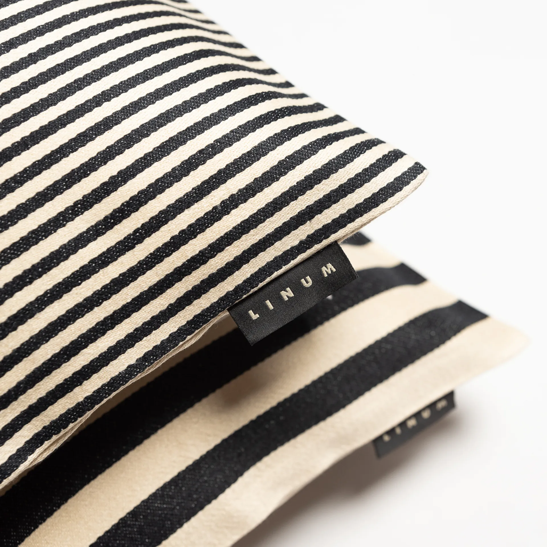 Amalfi Kissenbezug 35 x 50cm, Schwarz Linum