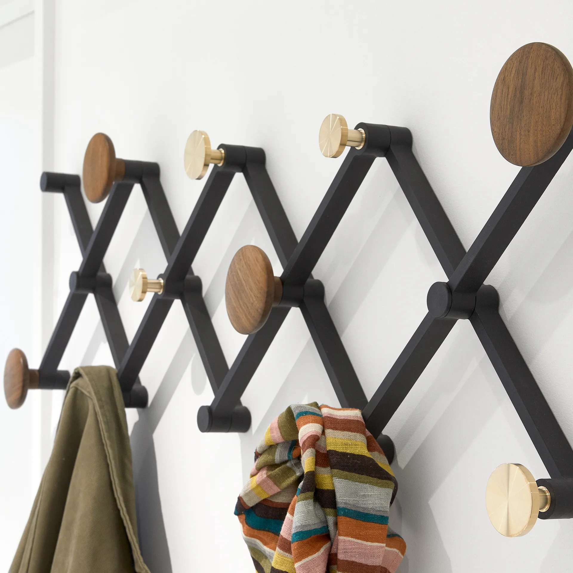 X•TEND Kleiderhaken, Walnuss LoCa