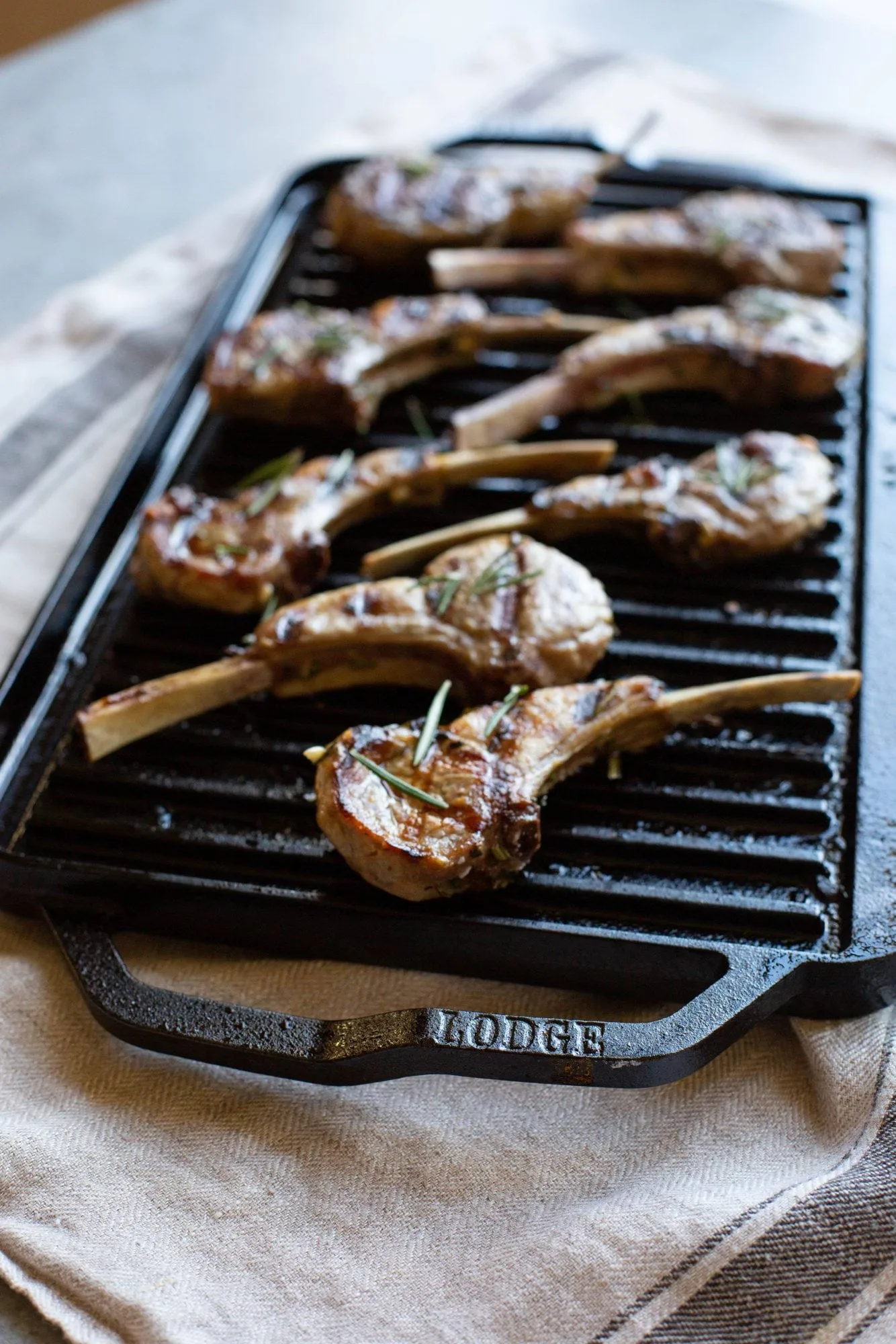 Chef collection wendbare Brat- und Grillplatte, 50x25 cm Lodge
