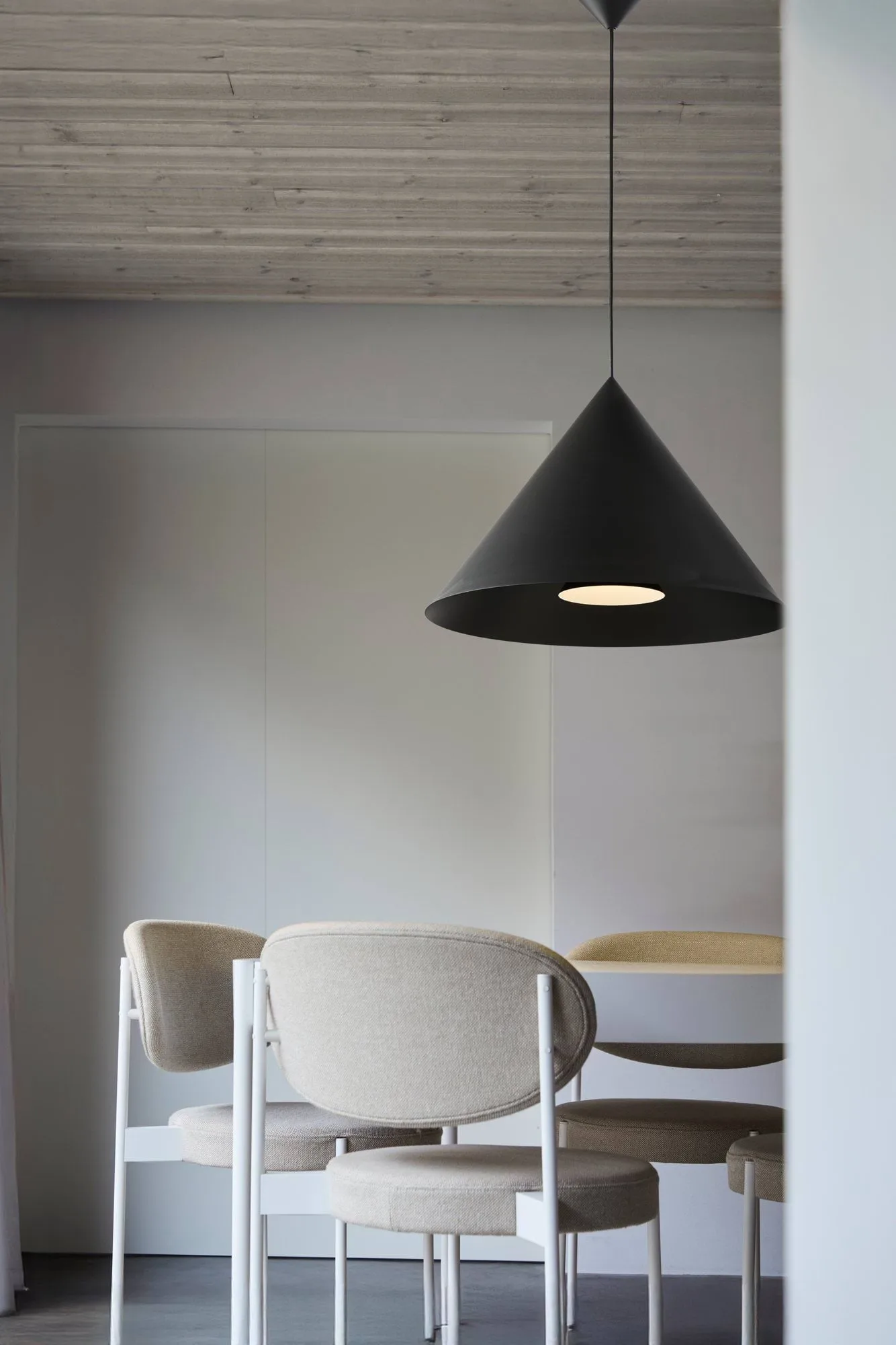 Hanzu Pendelleuchte, Schwarz, Ø55 cm Loom Design