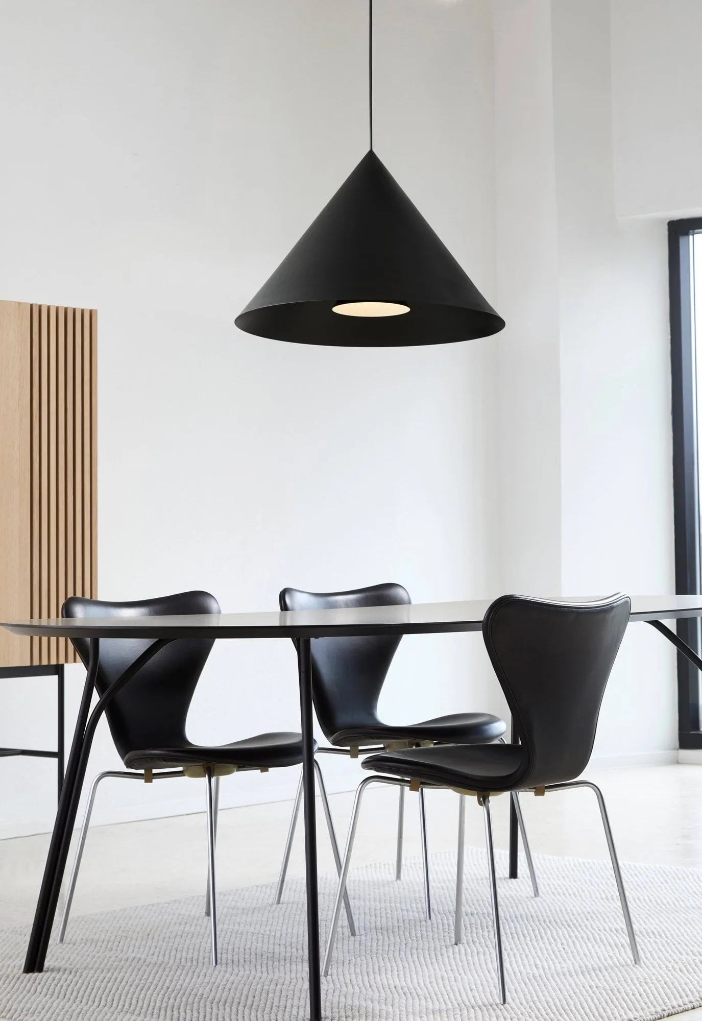 Hanzu Pendelleuchte, Schwarz, Ø55 cm Loom Design