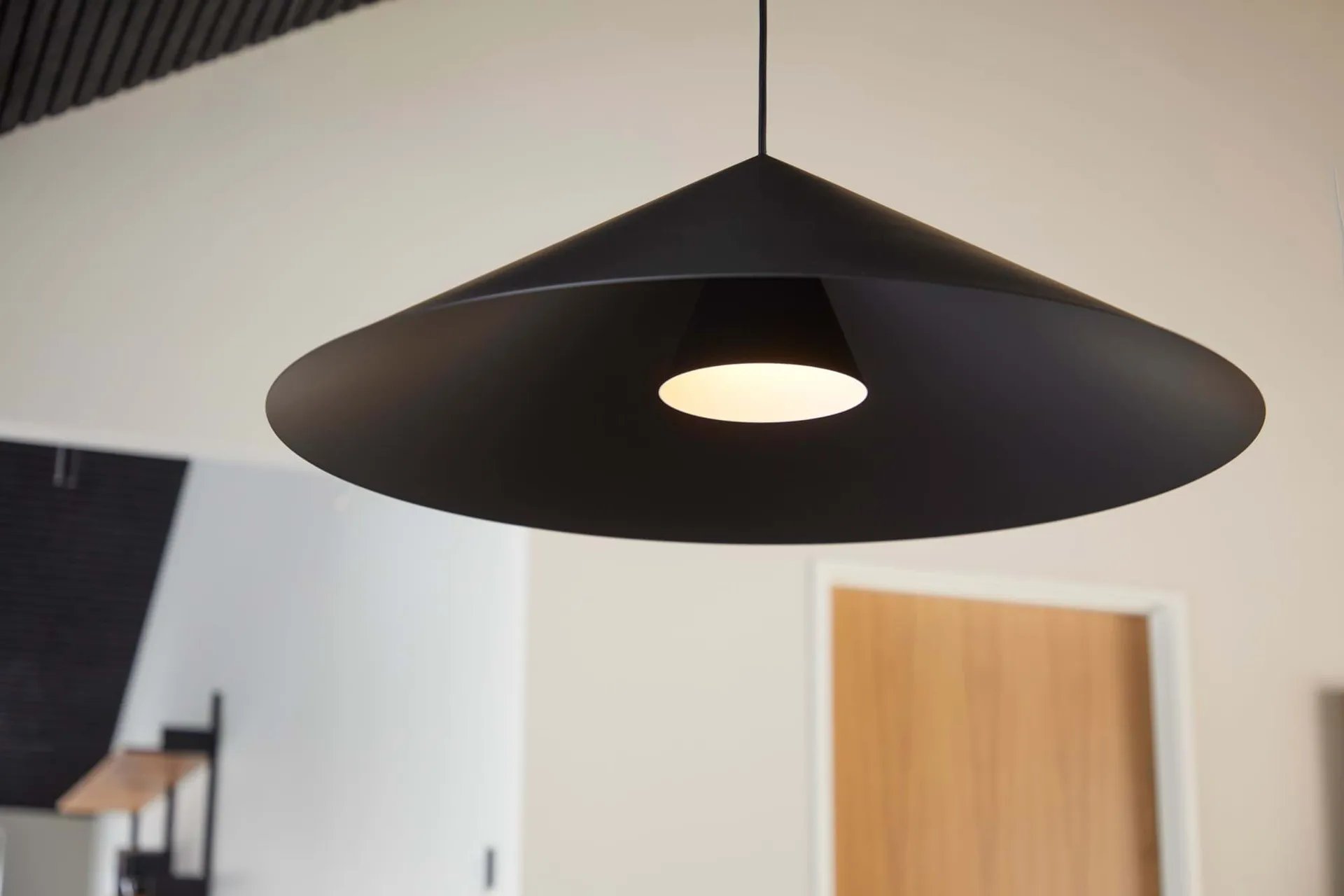 Hanzu Pendelleuchte, Schwarz, Ø75 cm Loom Design