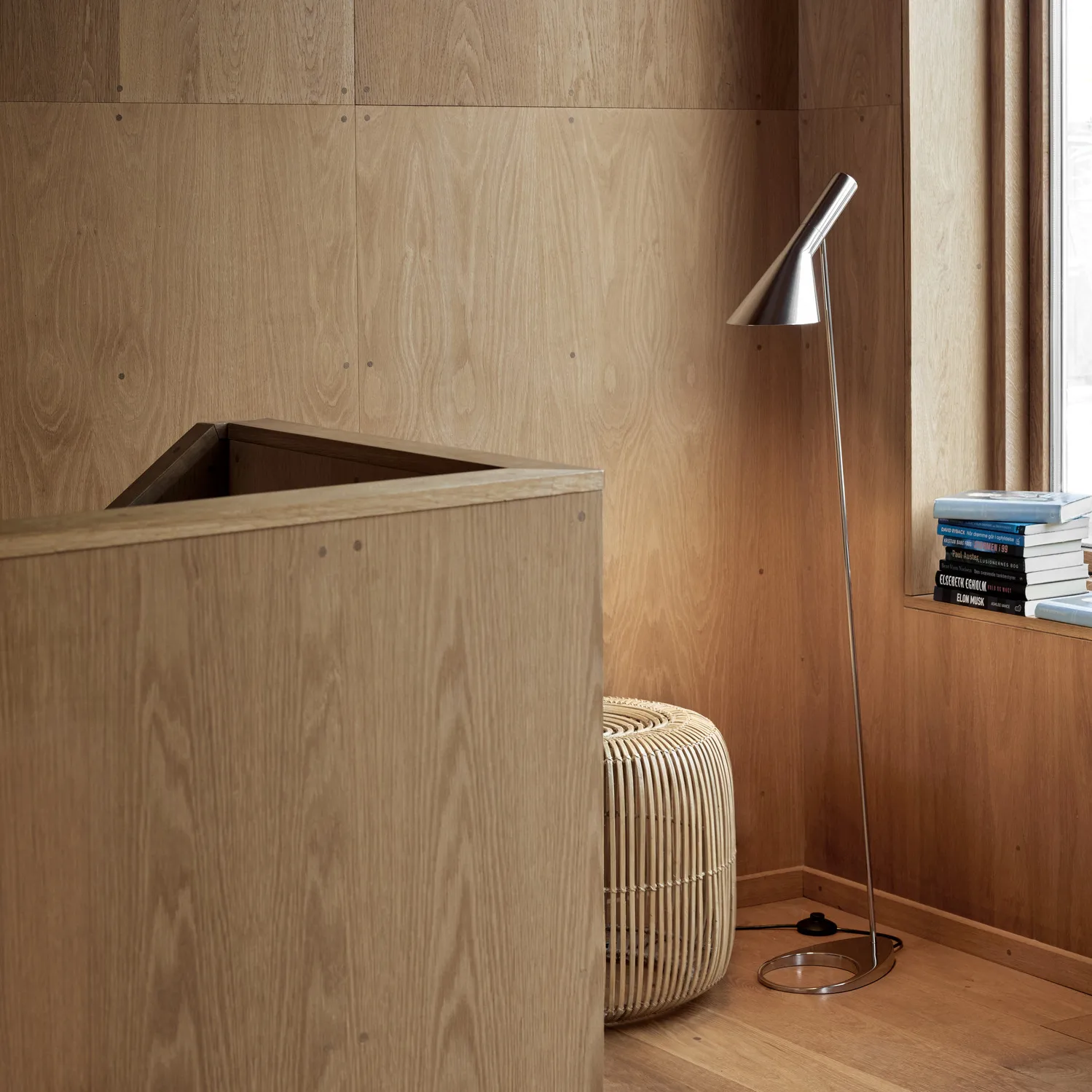 AJ Stehleuchte, Edelstahl poliert Louis Poulsen