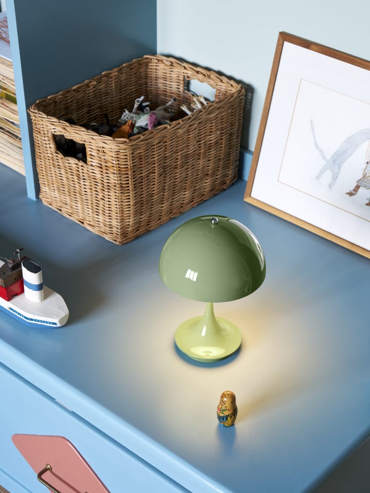 Panthella 160 Portable Tischleuchte, Green Louis Poulsen