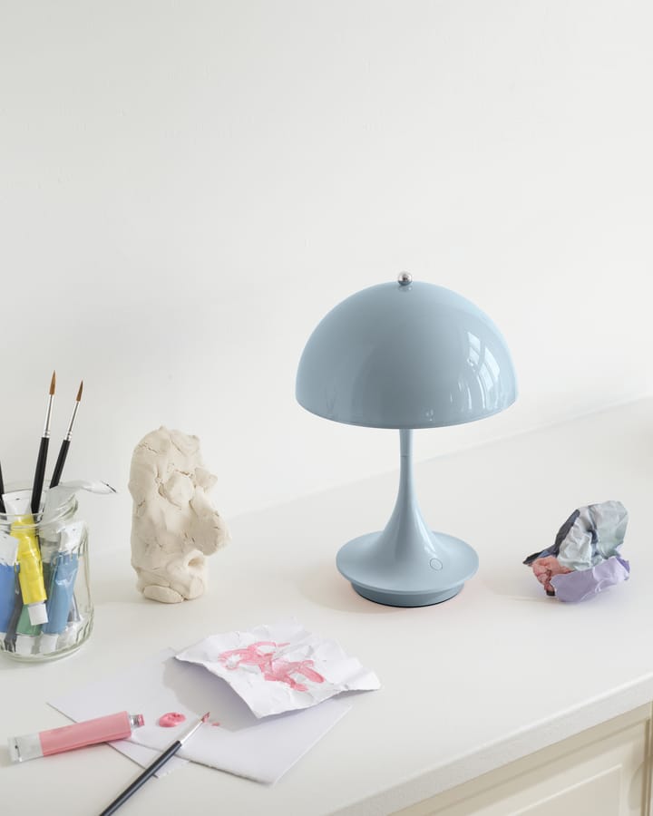 Panthella 160 Portable Tischleuchte, Pale blue Louis Poulsen