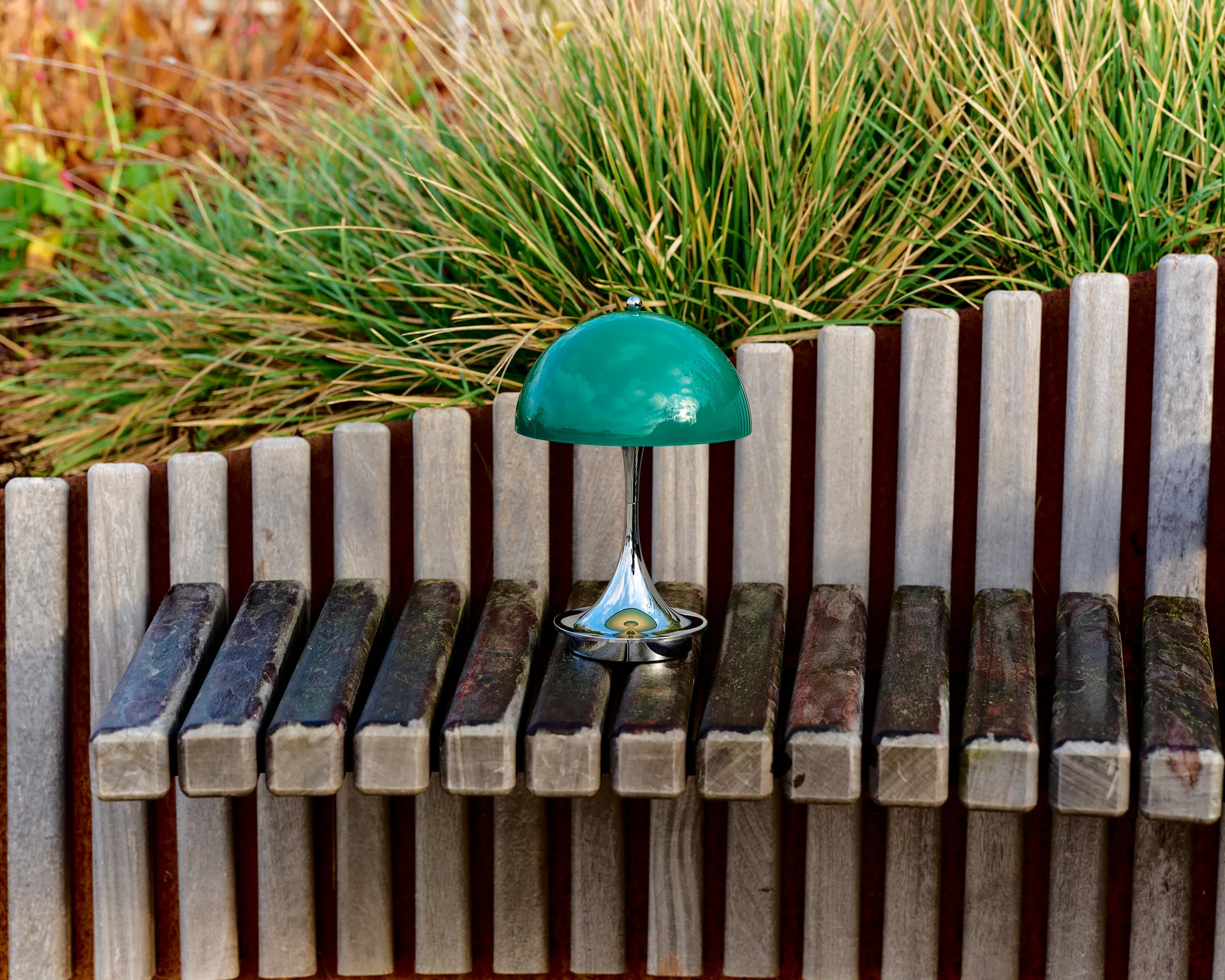 Panthella 160 Portable v3 Tischleuchte, Original Opal Green Louis Poulsen