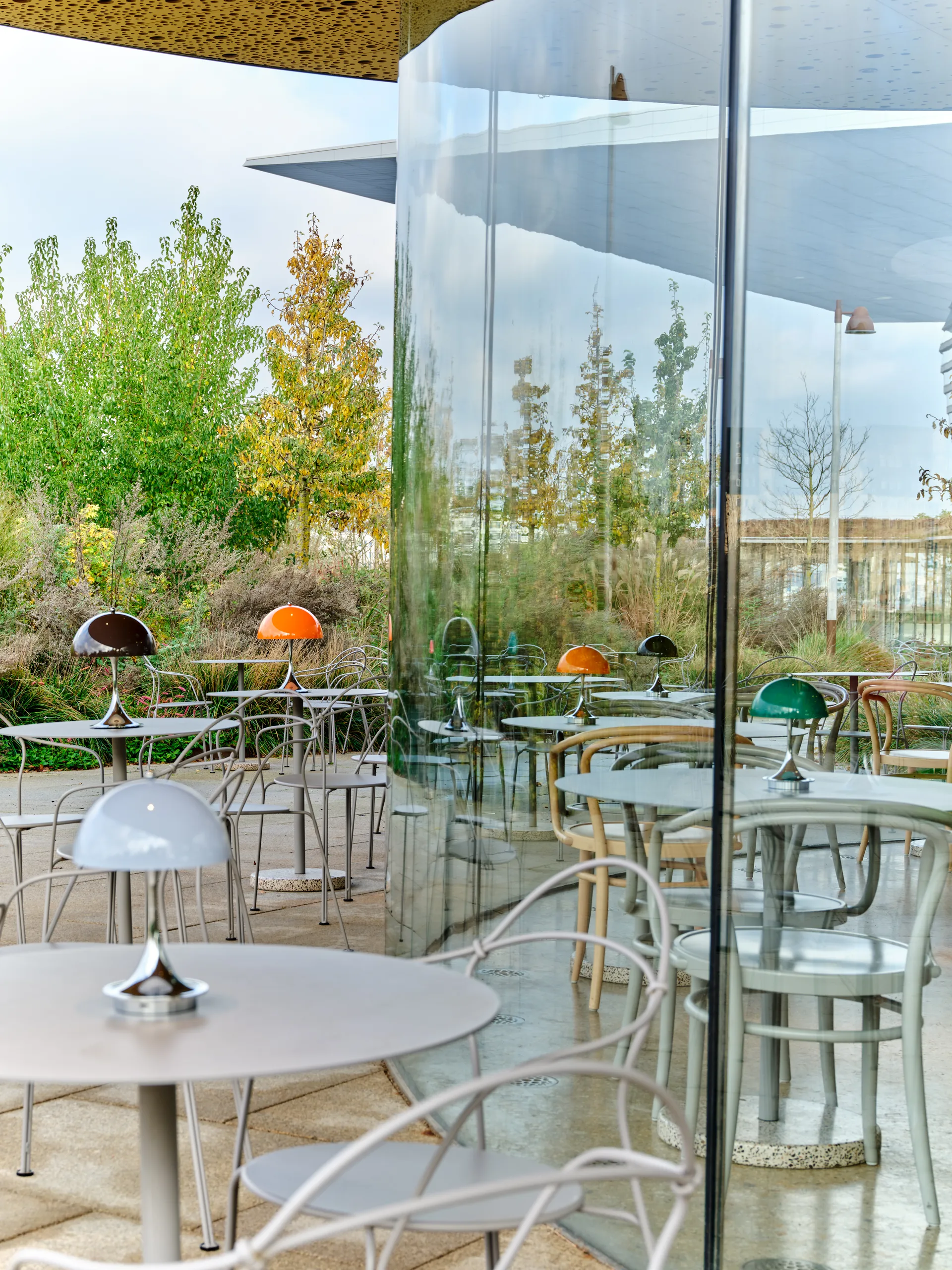 Panthella 160 Portable v3 Tischleuchte, Original Opal Orange Louis Poulsen