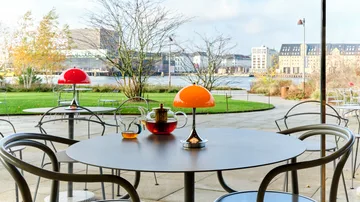 Panthella 250 portabel Tischleuchte V3 - Original Opal Orange - Louis Poulsen